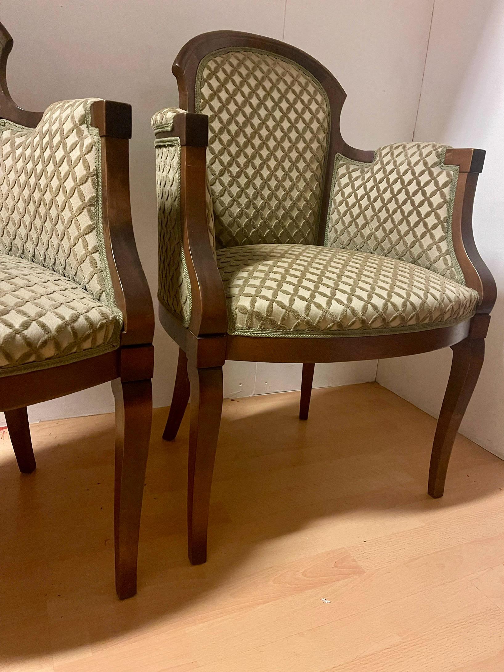 Paar elegante Sessel im klassischen Louis Philippe-Stil (Stoff) im Angebot
