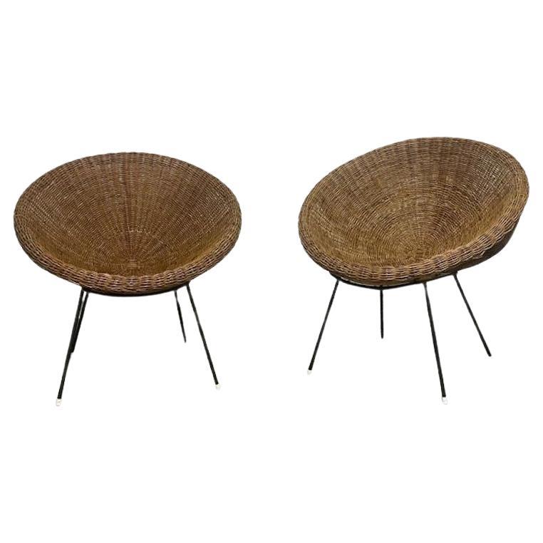 Coppia di poltroncine in vimini intrecciato anni '50
