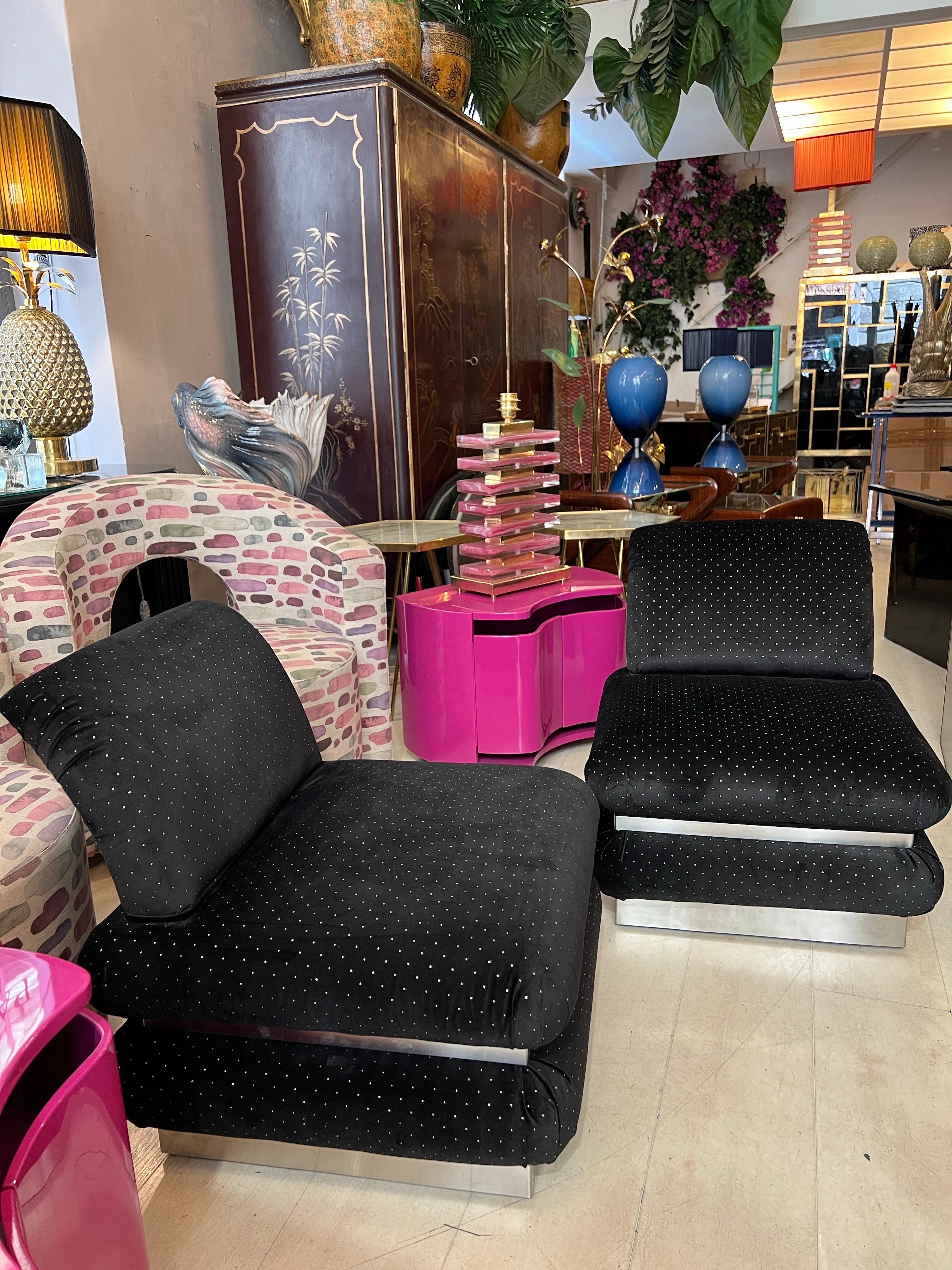 Coppia di poltroncine rivestite in velluto nero con puntini in lurex, 1970 en vente 4