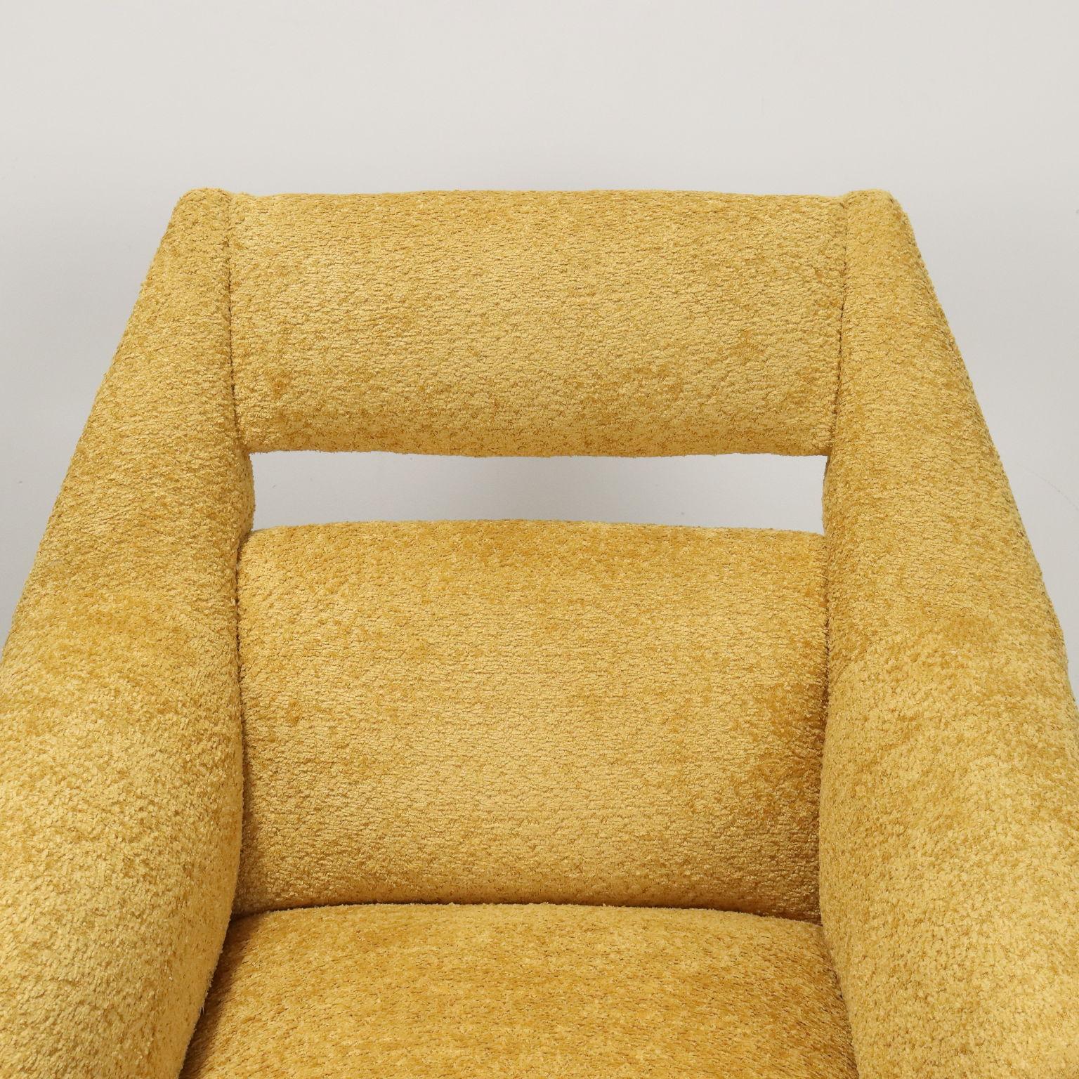 italien Paire de fauteuils en tissu crème des années 50-60 en vente