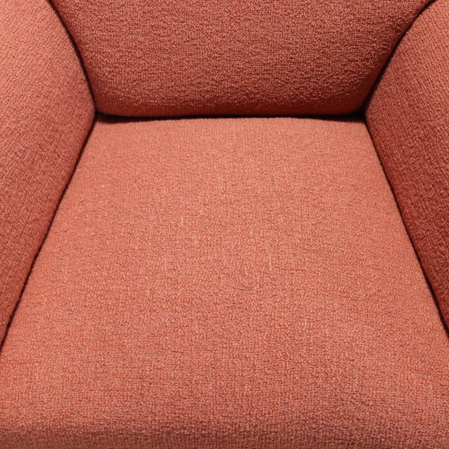 Pareja de sillones color salmón años 50-60, restaurados en Excelente estado para la venta en Milano, IT