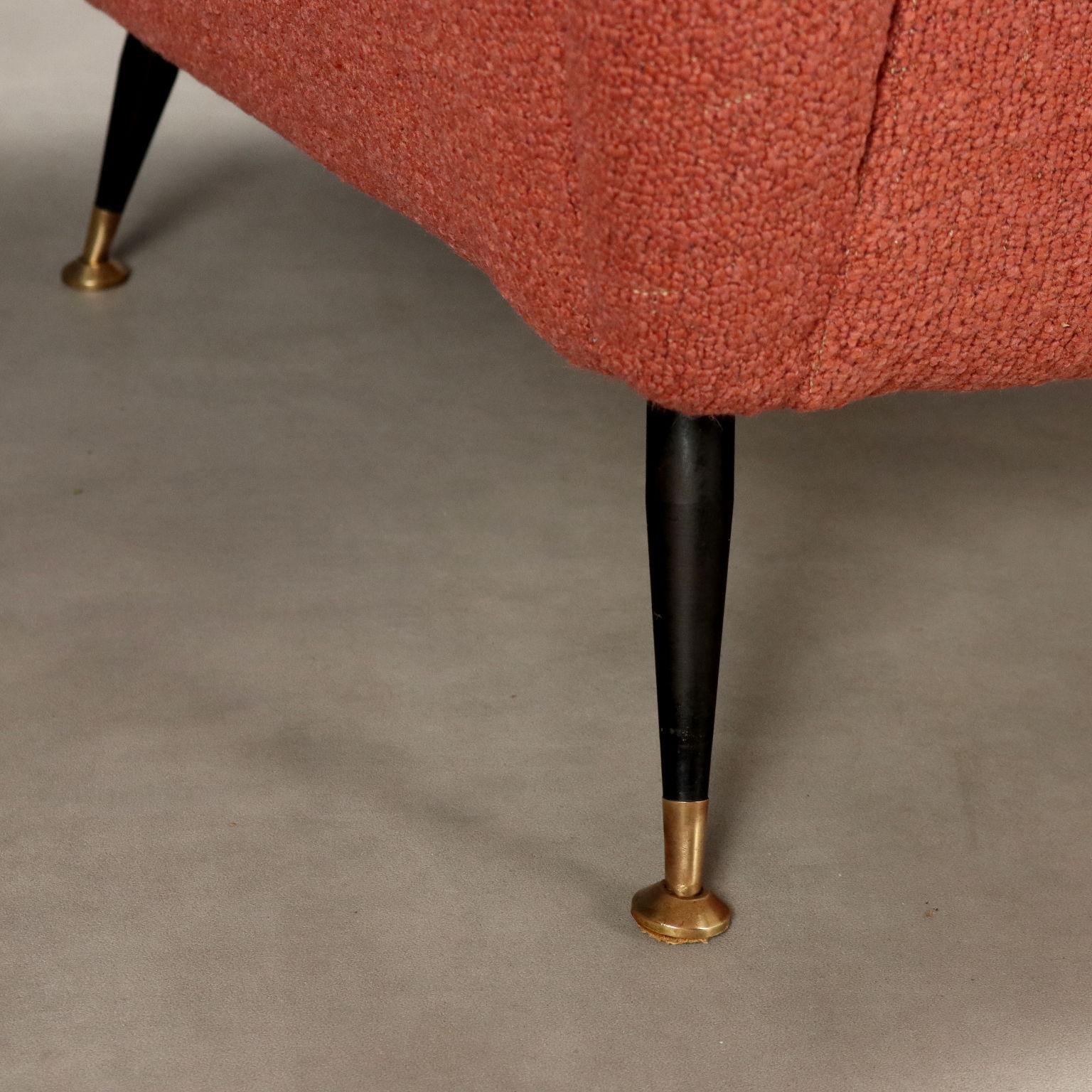 Pareja de sillones color salmón años 50-60, restaurados en venta 1