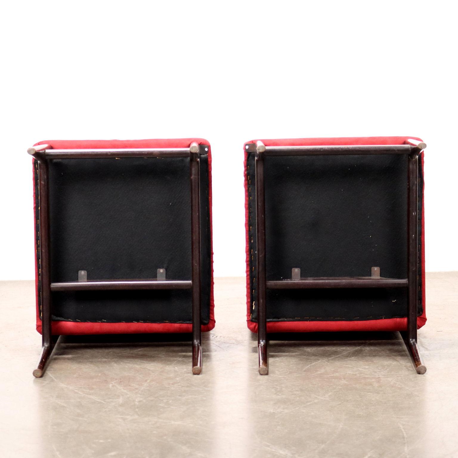 Pareja de sillones rojos años 50-60 en Bueno estado para la venta en Milano, IT