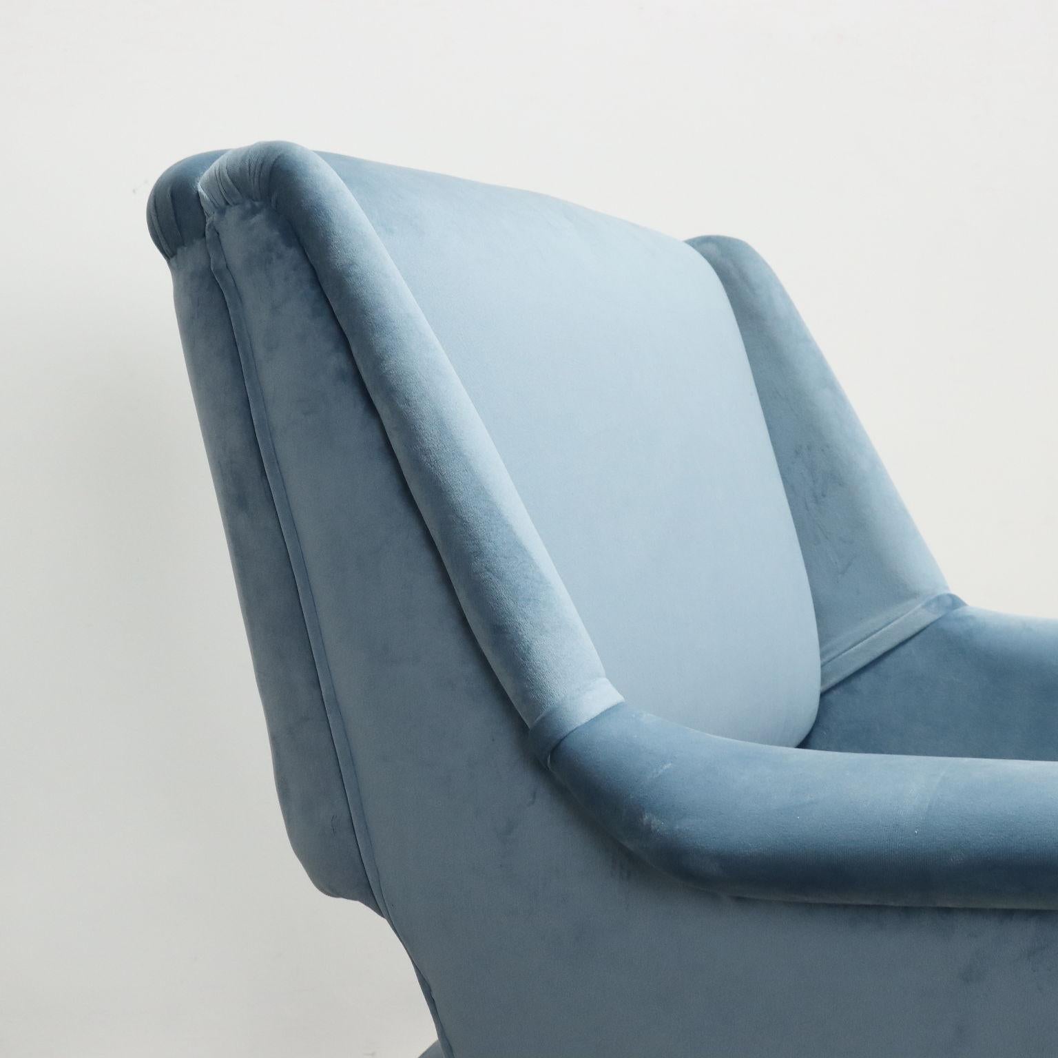 Mid-Century Modern Pair of 1950s Blue Armchairs For Sale