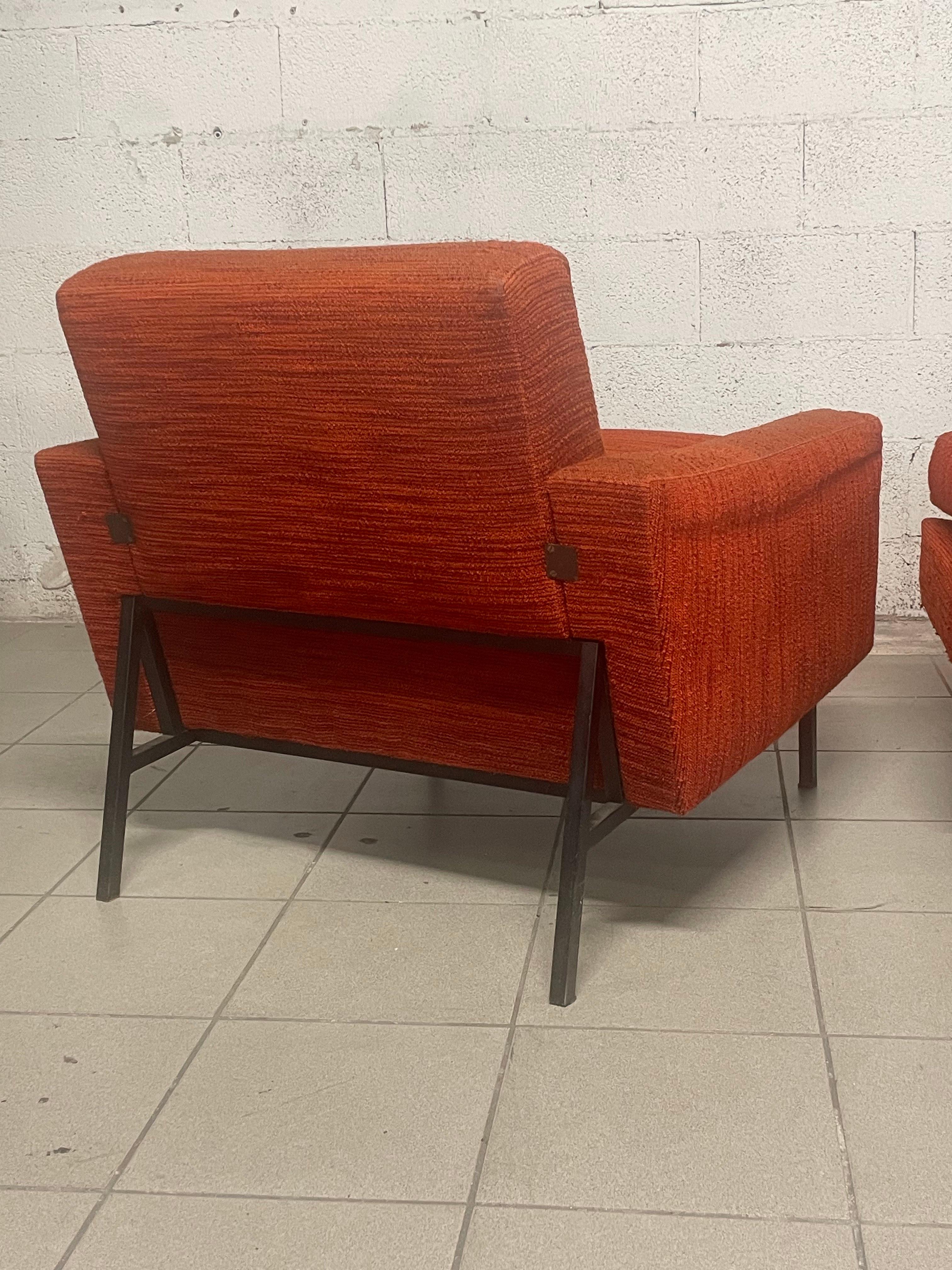 Pair of 1960s iron and fabric armchairs For Sale 3