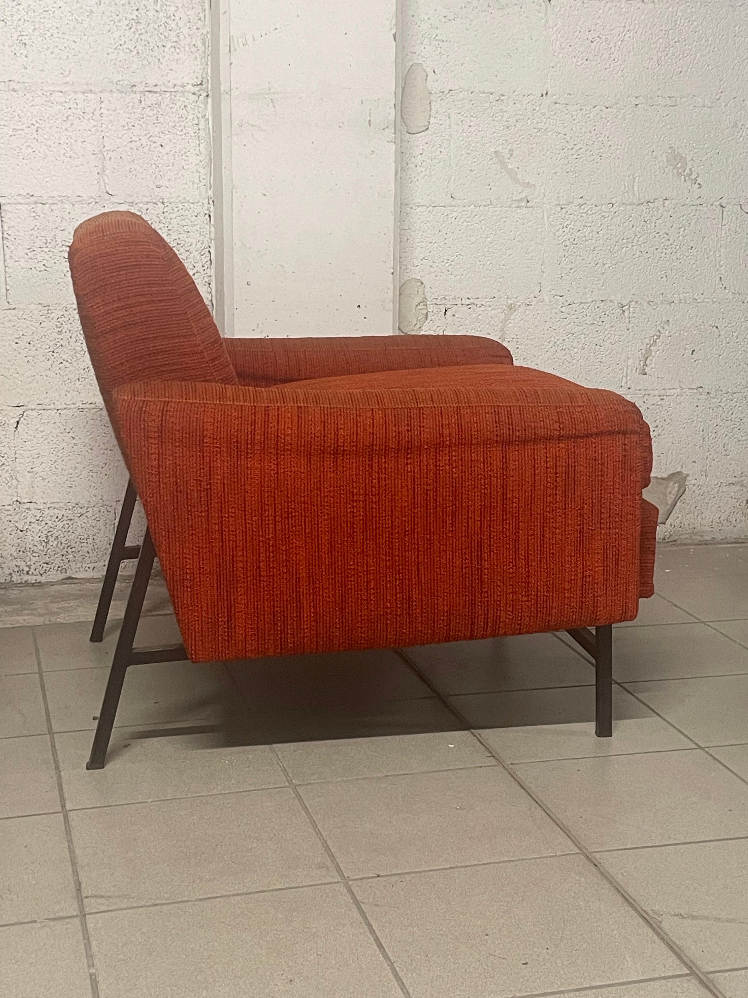 Paire de fauteuils en fer et tissu des années 1960 en vente 7