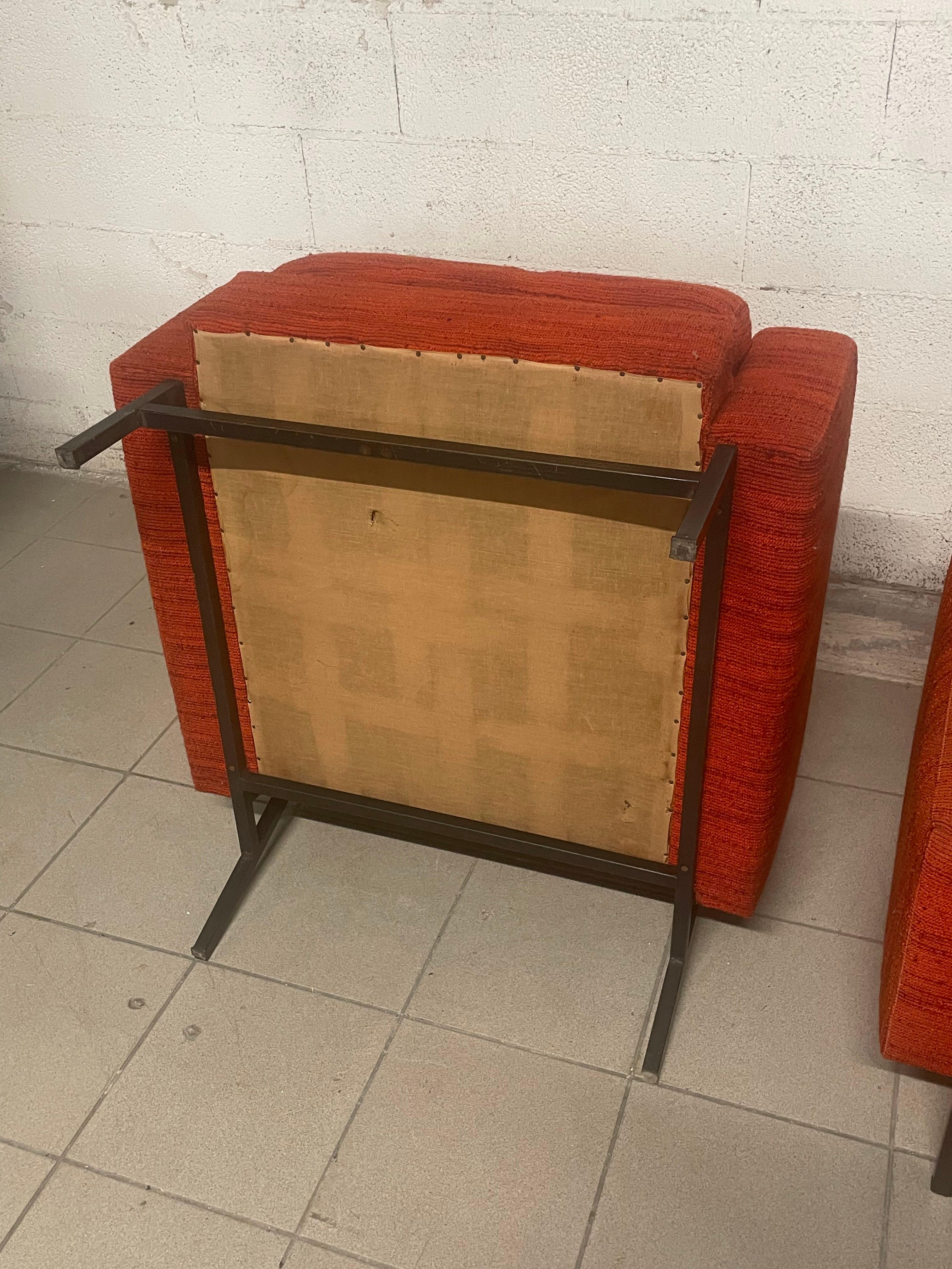 Paire de fauteuils en fer et tissu des années 1960 en vente 12