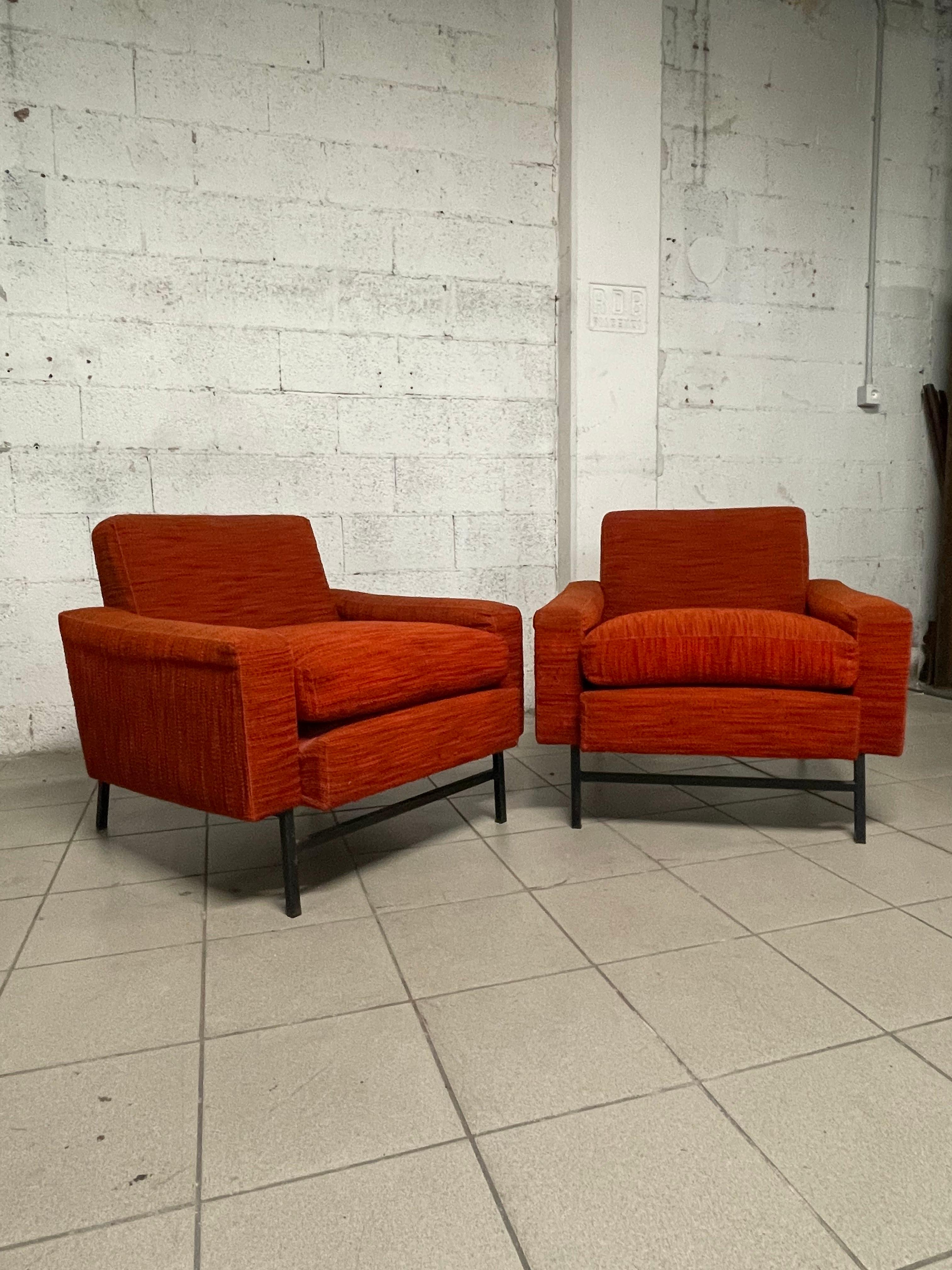 Mid-Century Modern Paire de fauteuils en fer et tissu des années 1960 en vente
