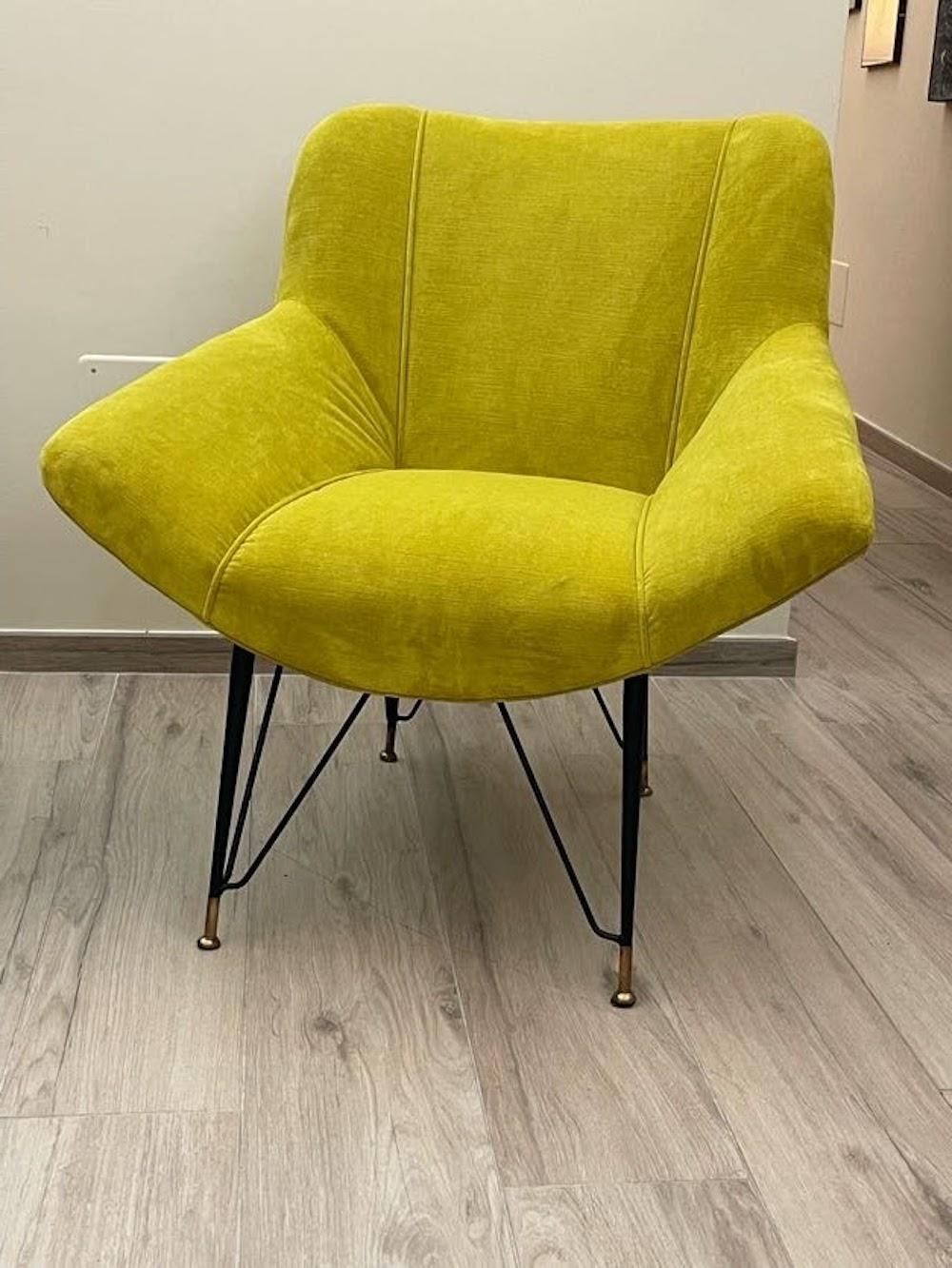 Mid-Century moderno Coppia di poltrone anni '60 restaurate in vendita