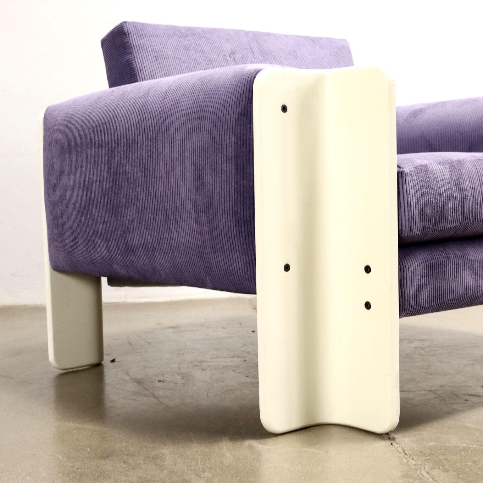 Late 20th Century Pair of 1970s armchairs in lilac velvet and white lacquered wood For Sale