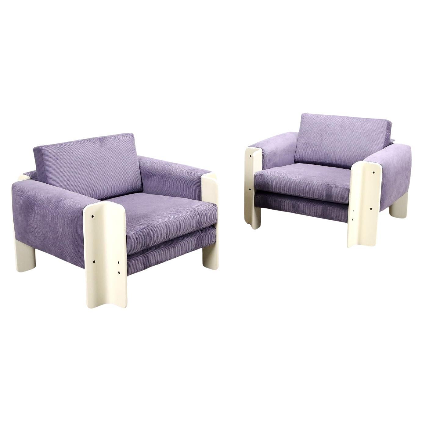 Pair of 1970s armchairs in lilac velvet and white lacquered wood For Sale