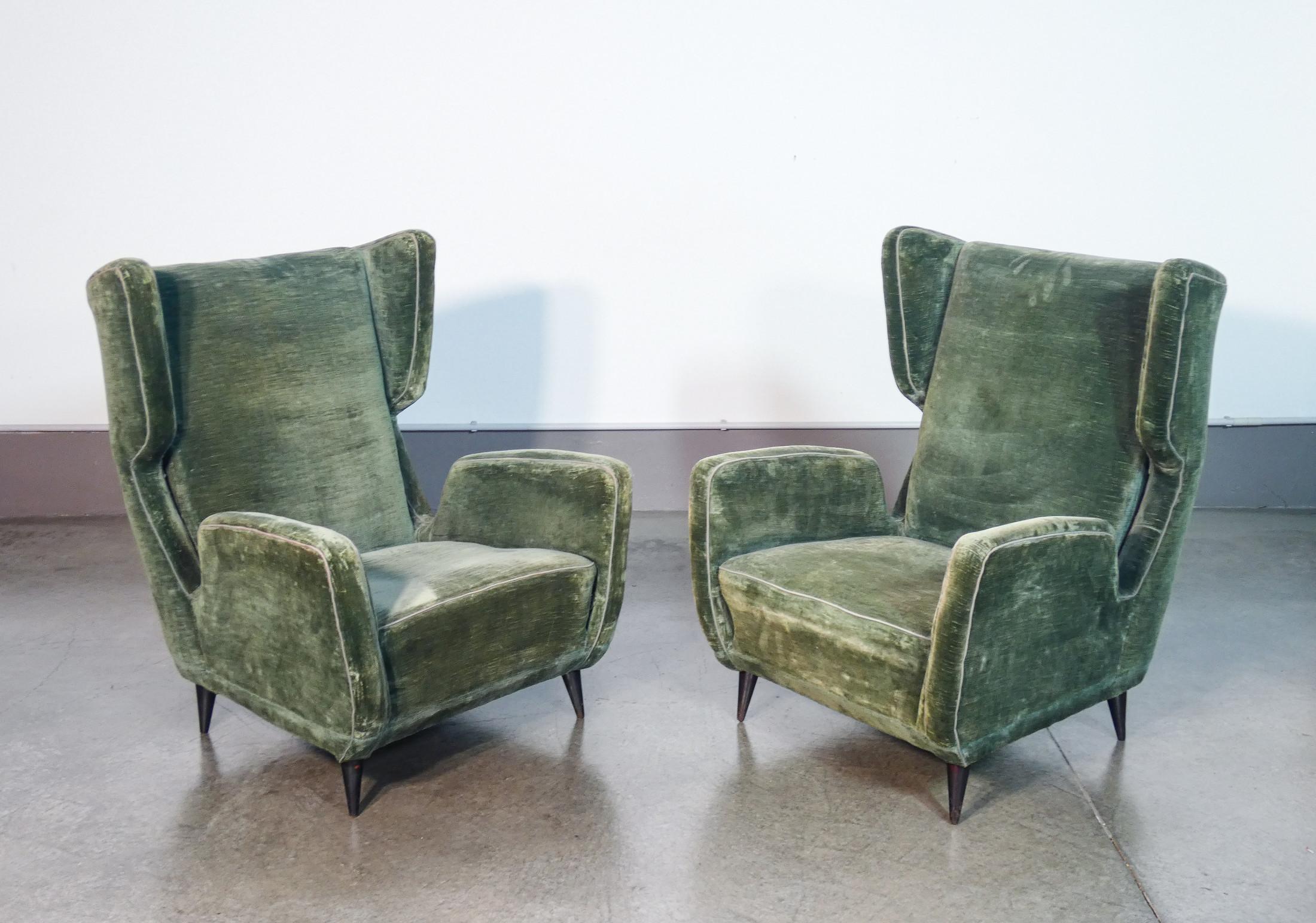 Italian Pair of armchairs attributed to the hand of Giulio MINOLETTI & Giò PONTI. 1950s