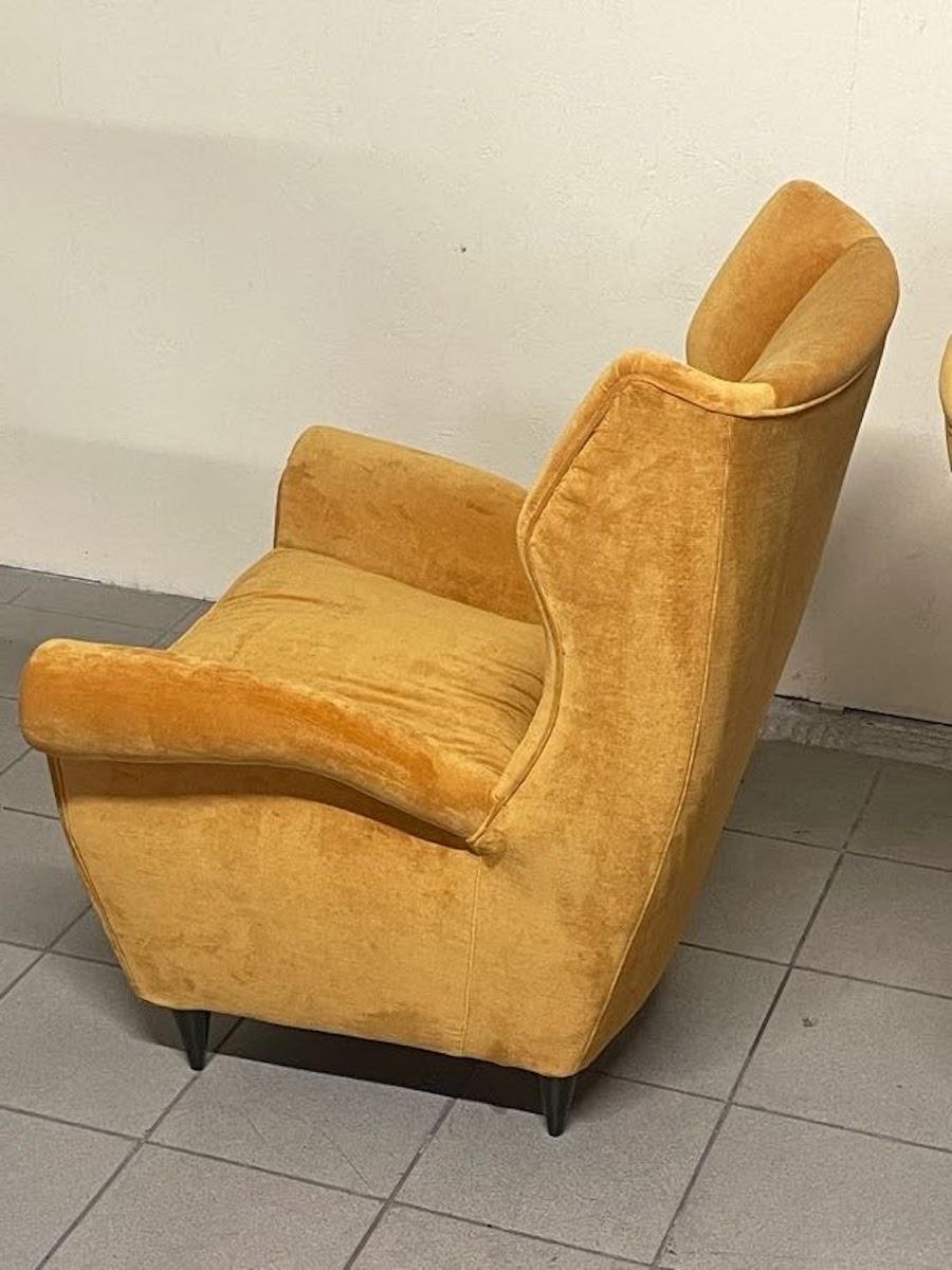 Pair of 1940s bergère armchairs, Italian manufacture For Sale 9