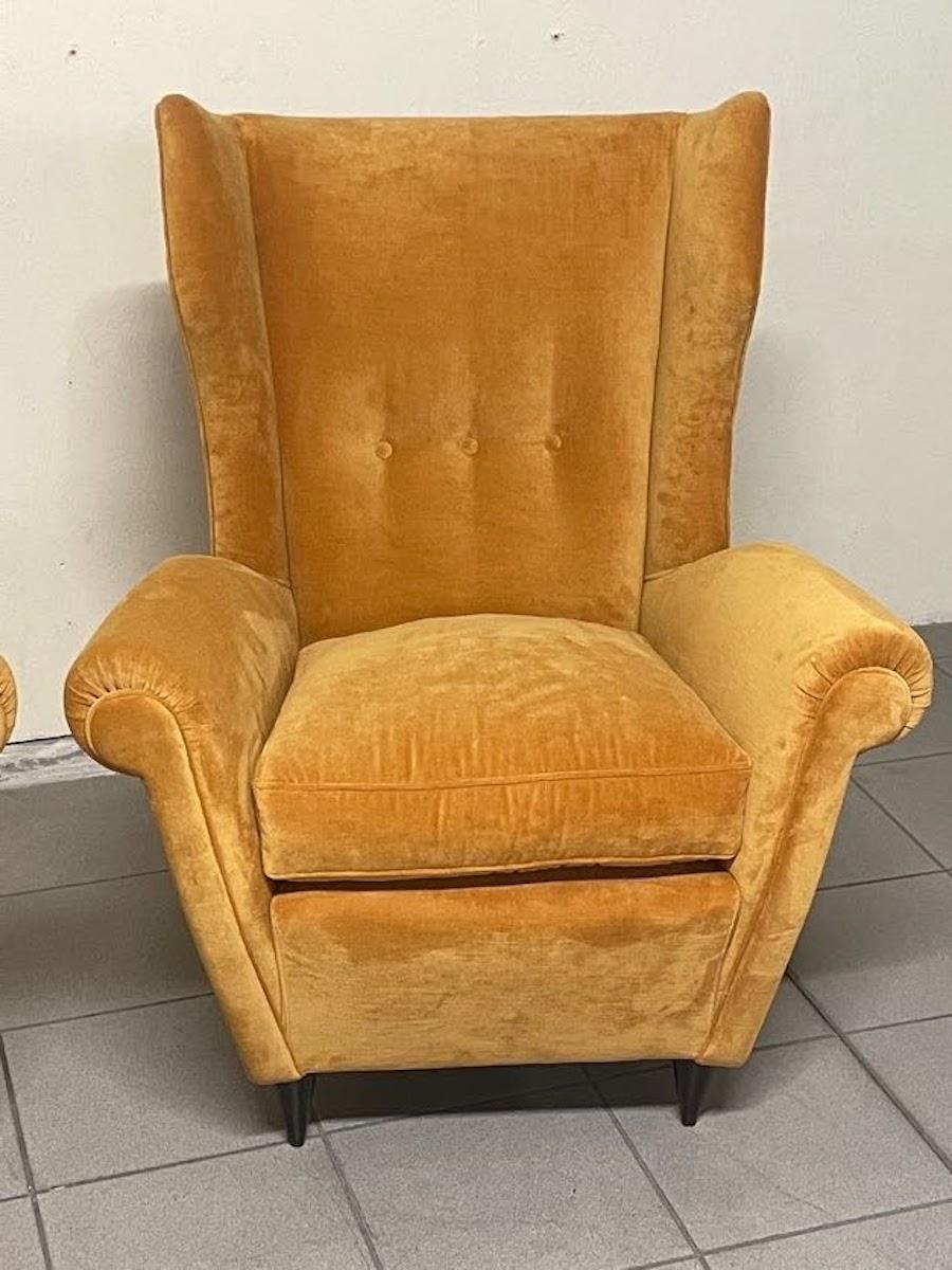 Pair of 1940s bergère armchairs, Italian manufacture For Sale 1