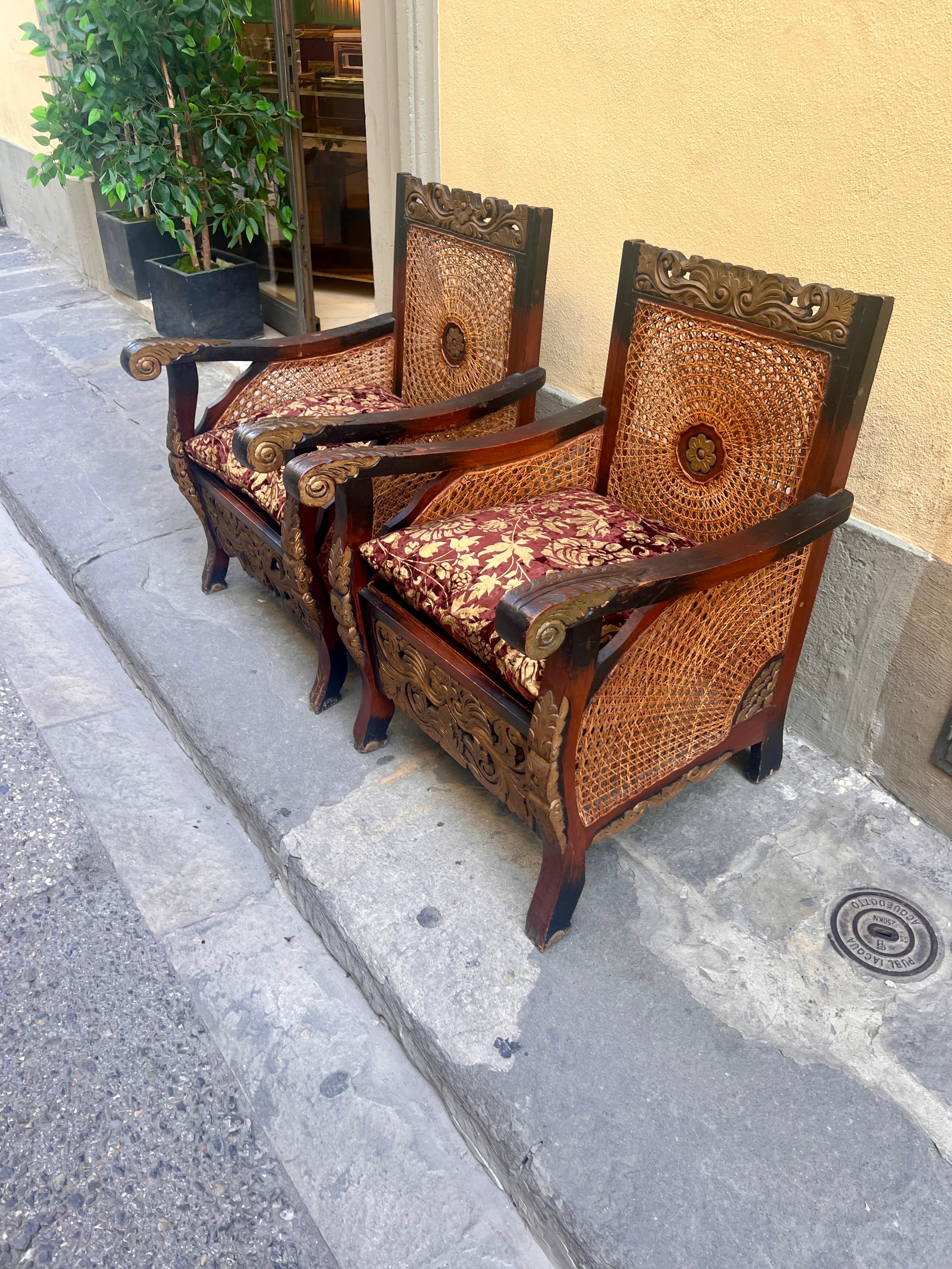 20ième siècle Coppia di Poltrone Coloniali in Legno Intagliato e Paglia di Vienna, Primi '900 en vente