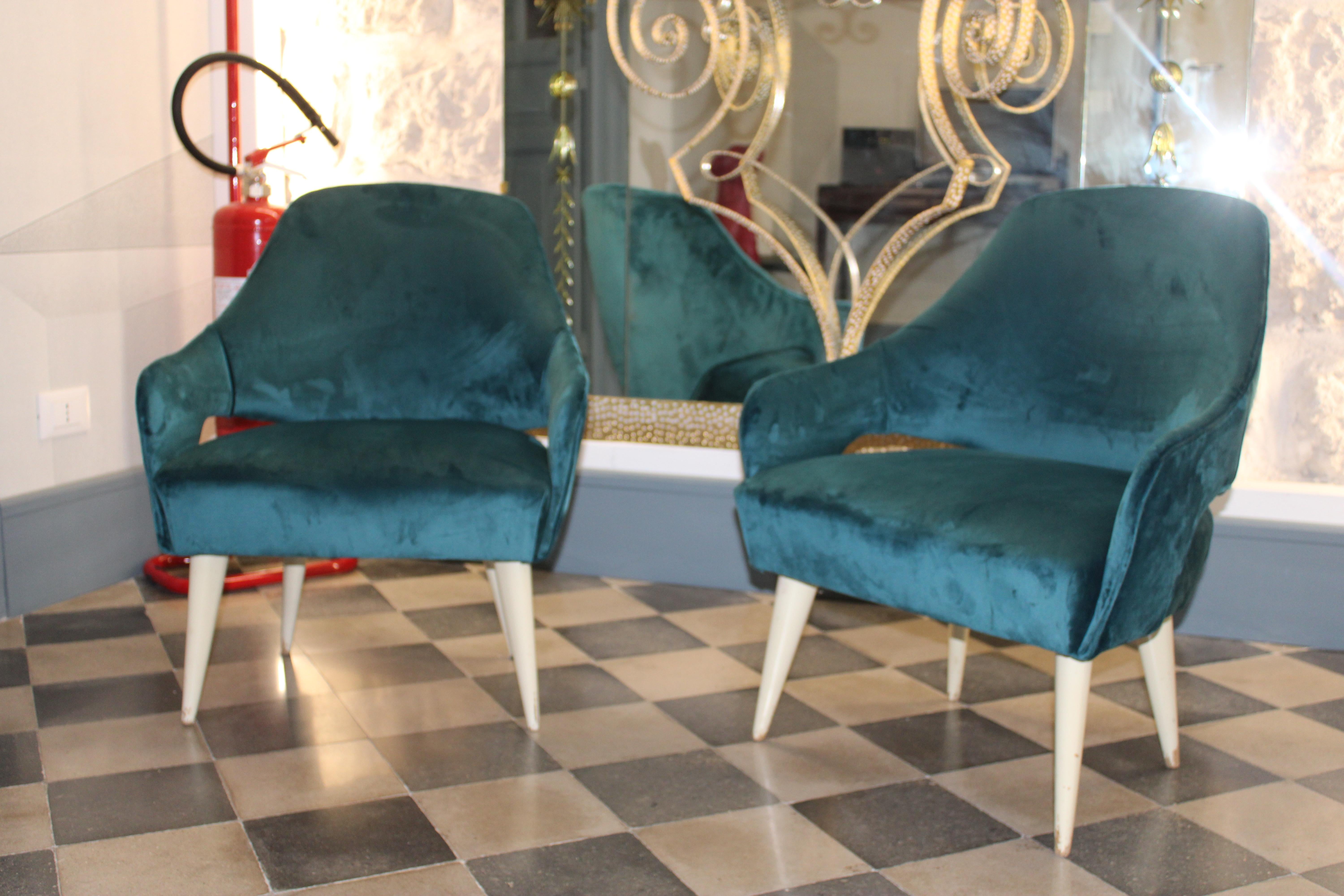 Paar Dassi 1950 Italia Sessel Grüner Samt Weiß Lackiert Holzfüße (Moderne der Mitte des Jahrhunderts) im Angebot