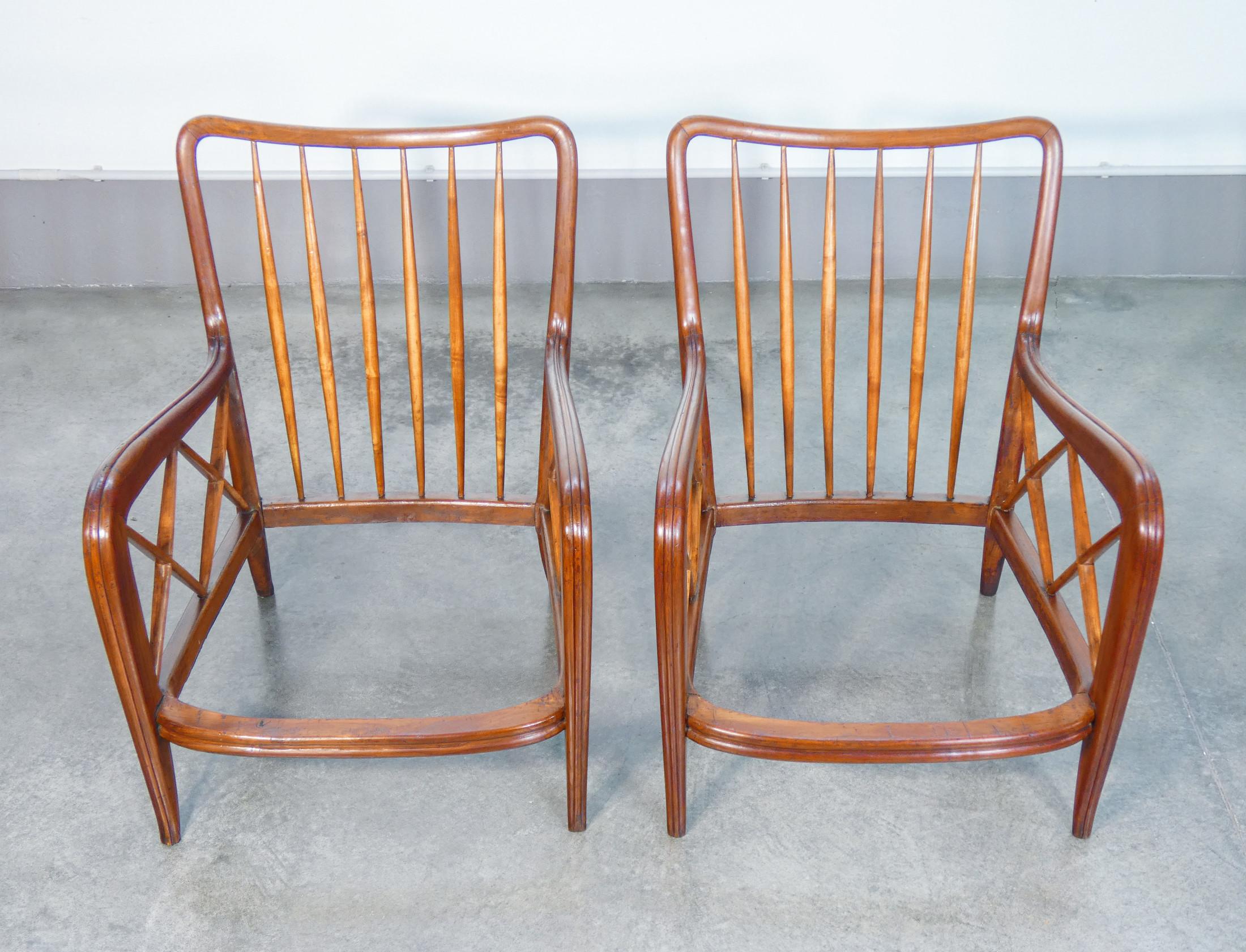 Pair of armchairs design Paolo BUFFA, in solid wood. Italy, 1940s 7