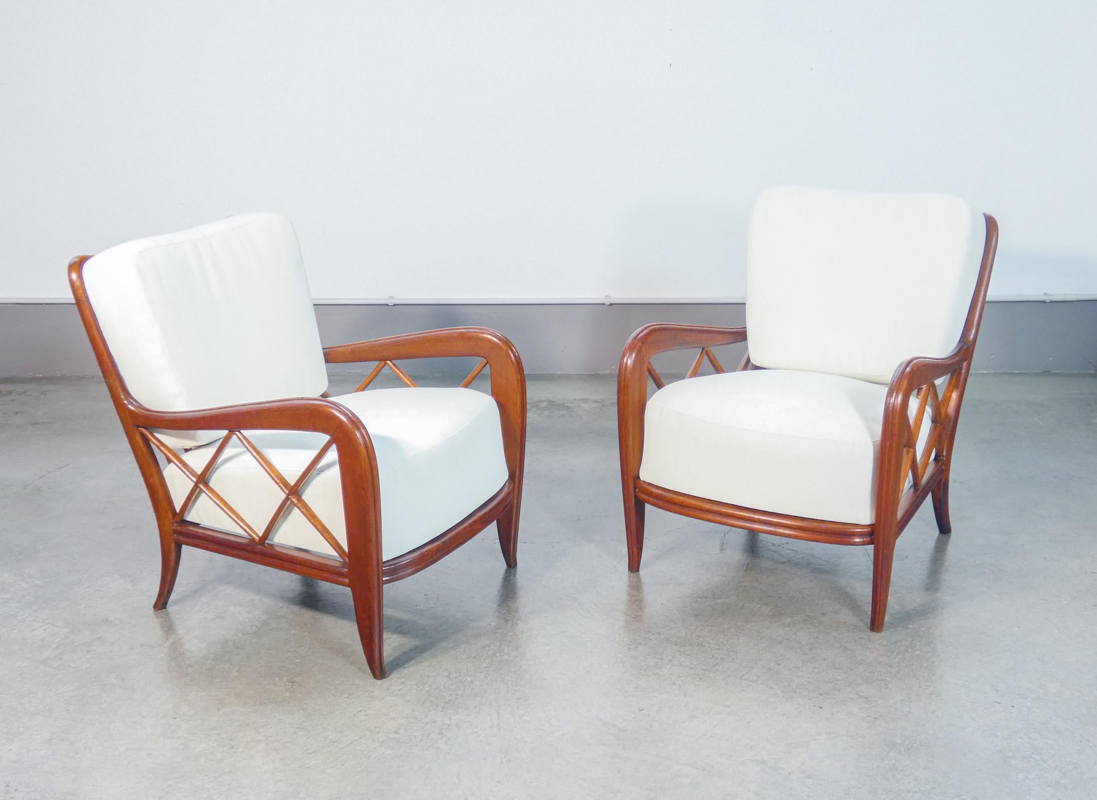 Wood Pair of armchairs design Paolo BUFFA, in solid wood. Italy, 1940s
