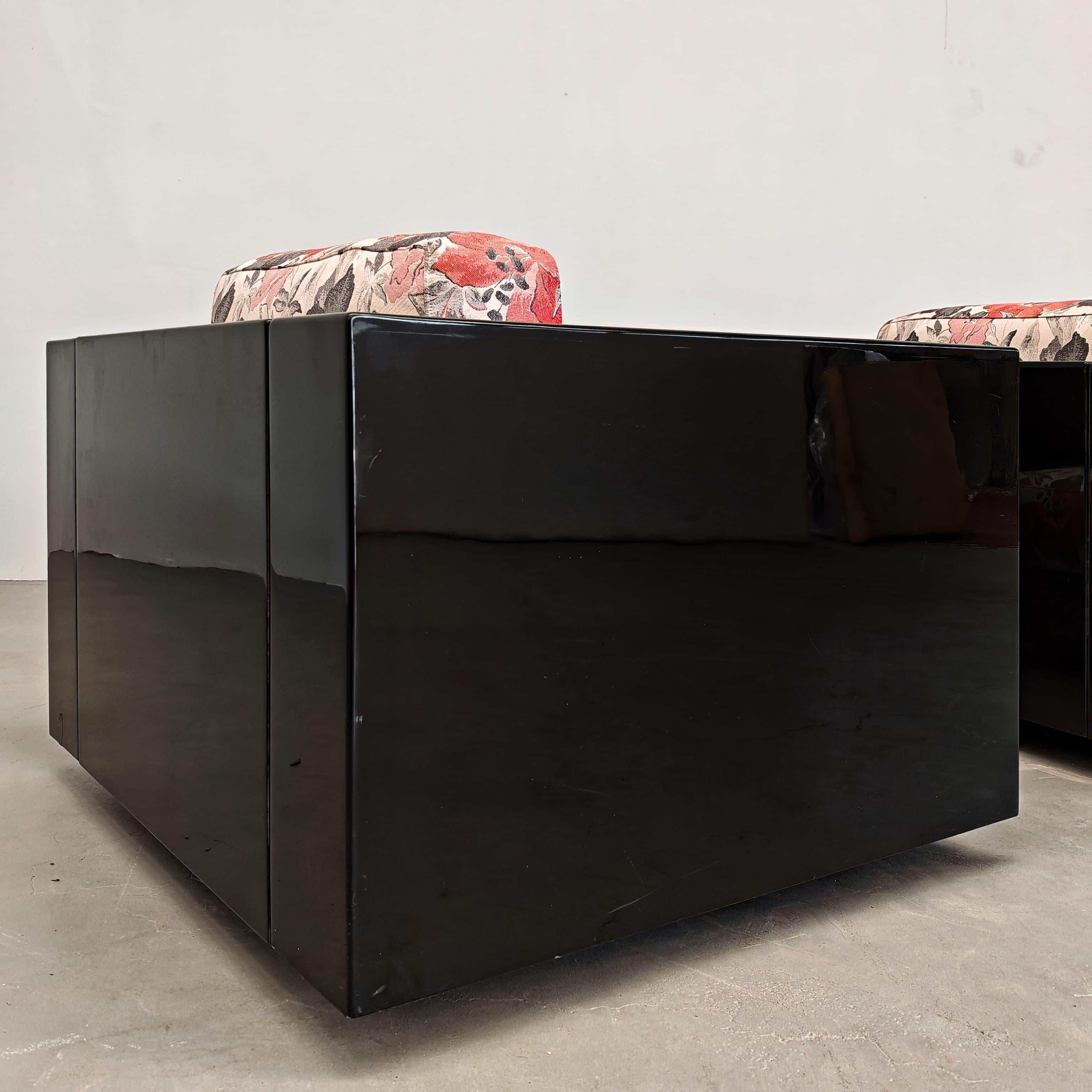 Coppia di poltrone di design vintage italiano 