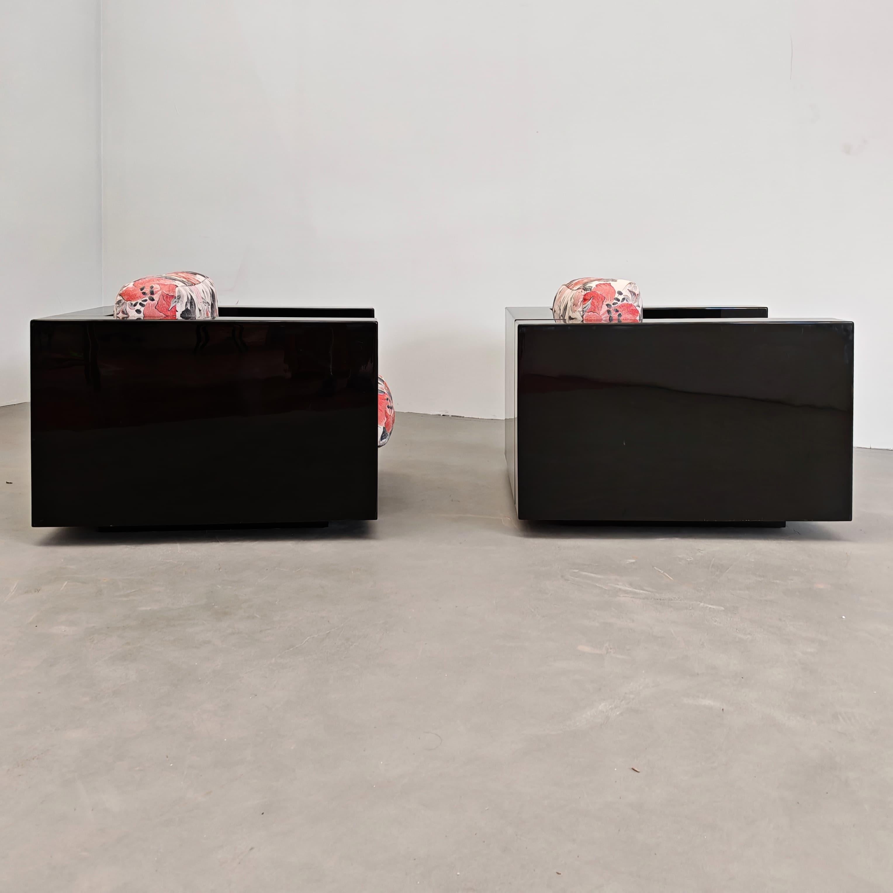 Coppia di poltrone di design vintage italiano 