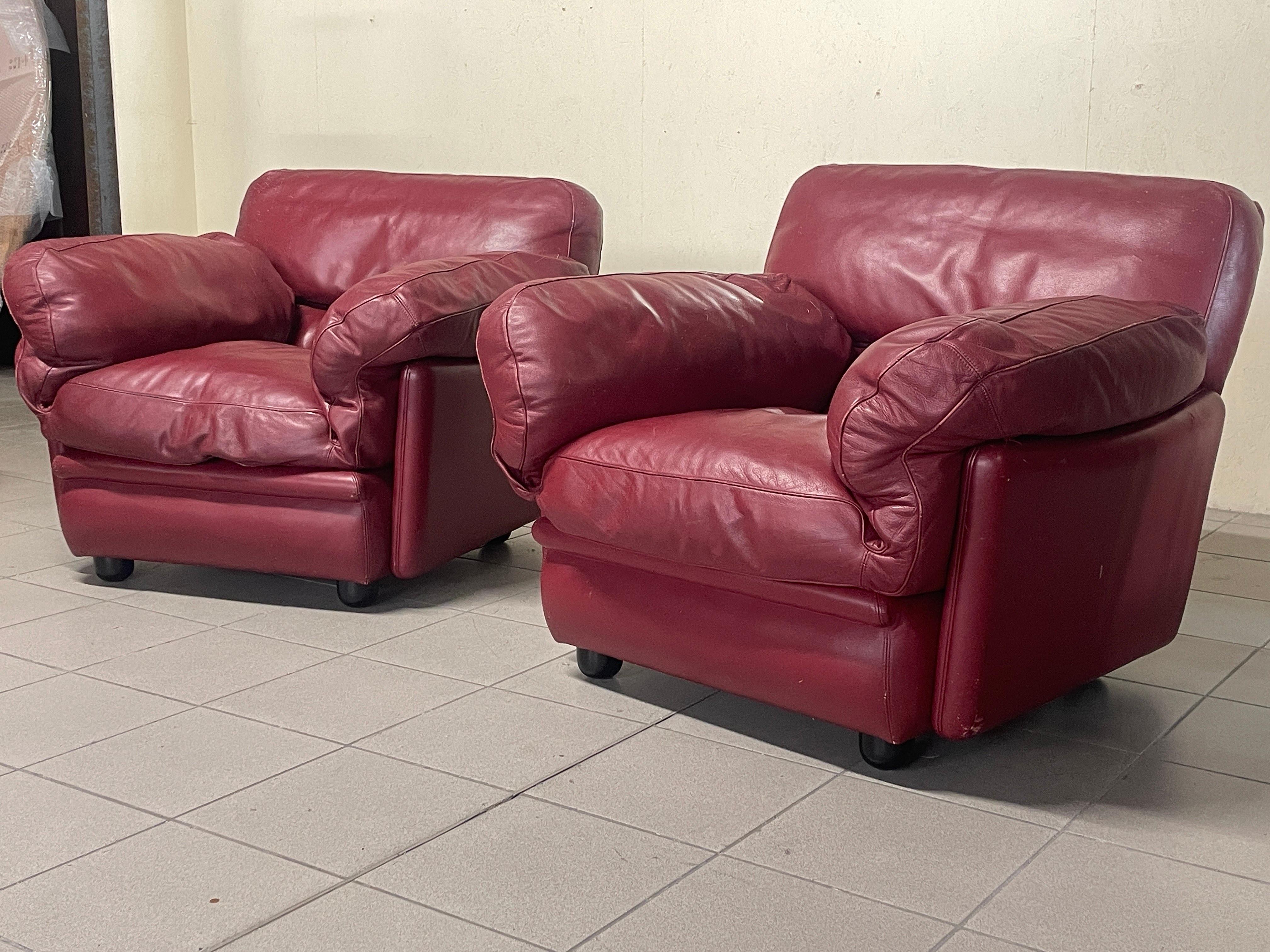 Pair of armchairs by Tito Agnoli for Poltrona Frau, mod. Poppy, 1970s In Good Condition For Sale In SAN PIETRO MOSEZZO, NO