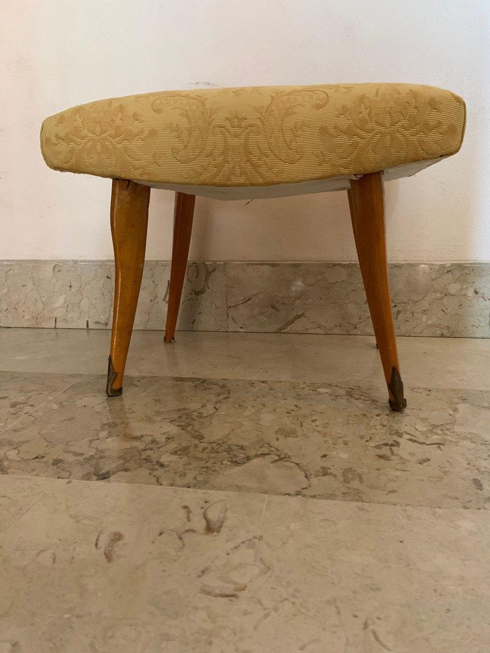 Paar italienische Design-Sessel und Poofs zugeschrieben  Wilhelm Ulrich (20th Century) im Angebot