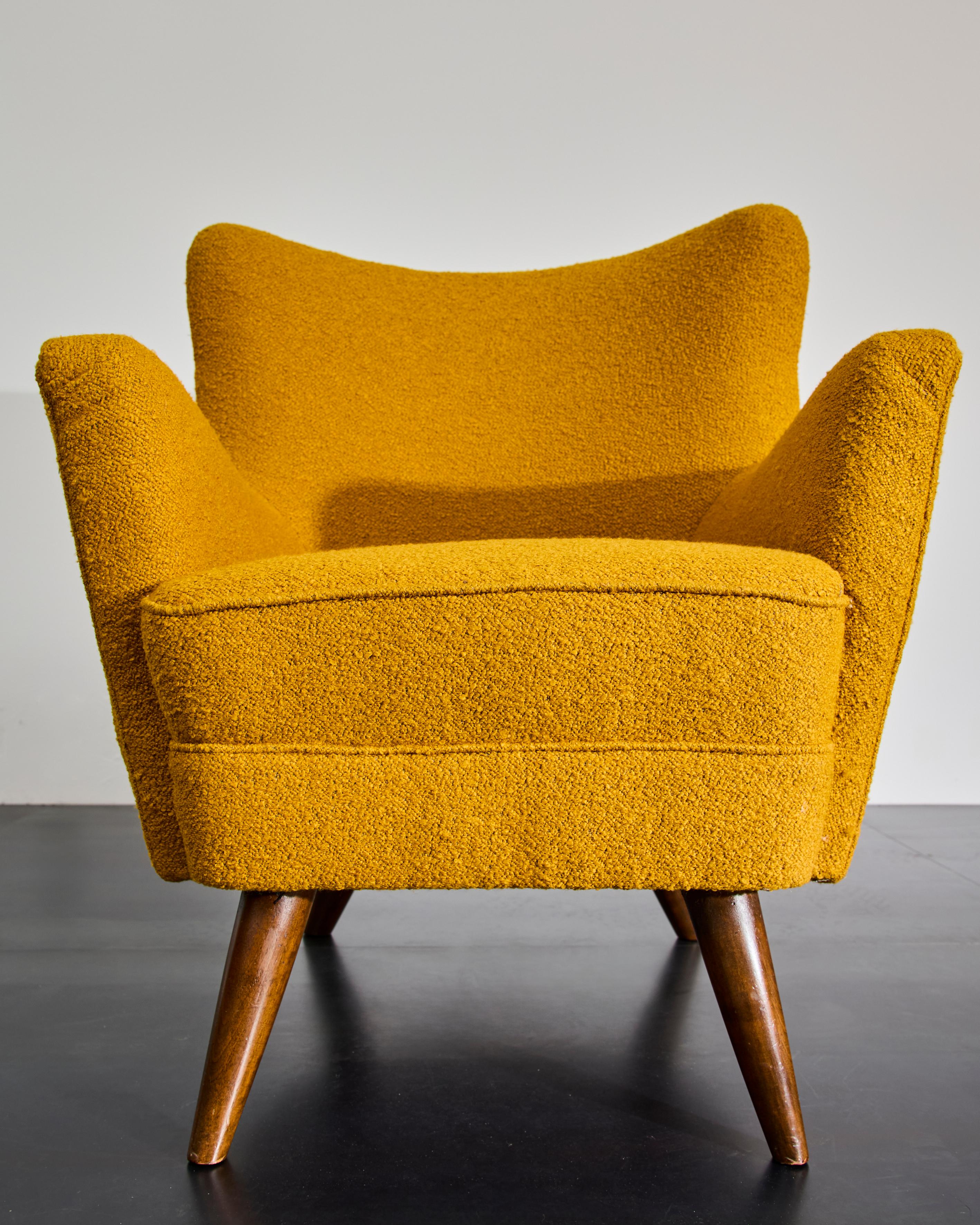 Pair of yellow armchairs designed by Luigi Caccia Dominioni in 1944 For Sale 5