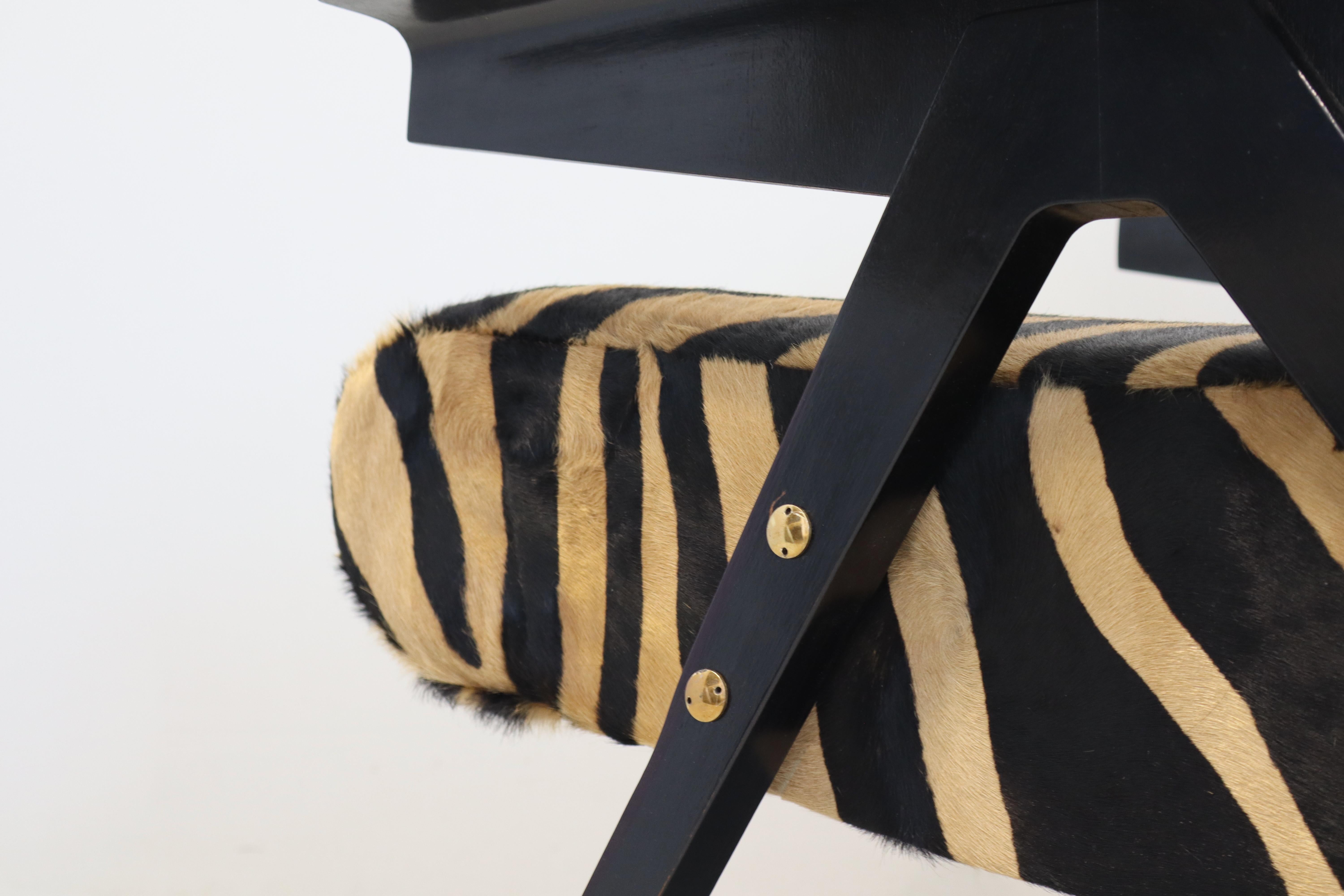 Coppia di Poltrone Gianfranco Frattini Modello 831 per Cassina, '50 in Cavallino in vendita 8