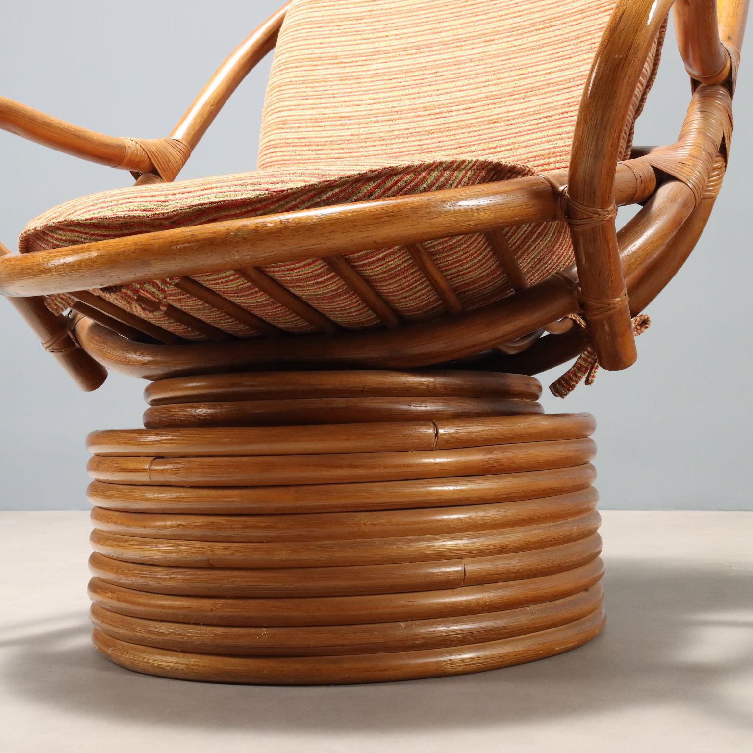 Coppia di poltrone Girevoli in Bambù Anni '60 en venta 3