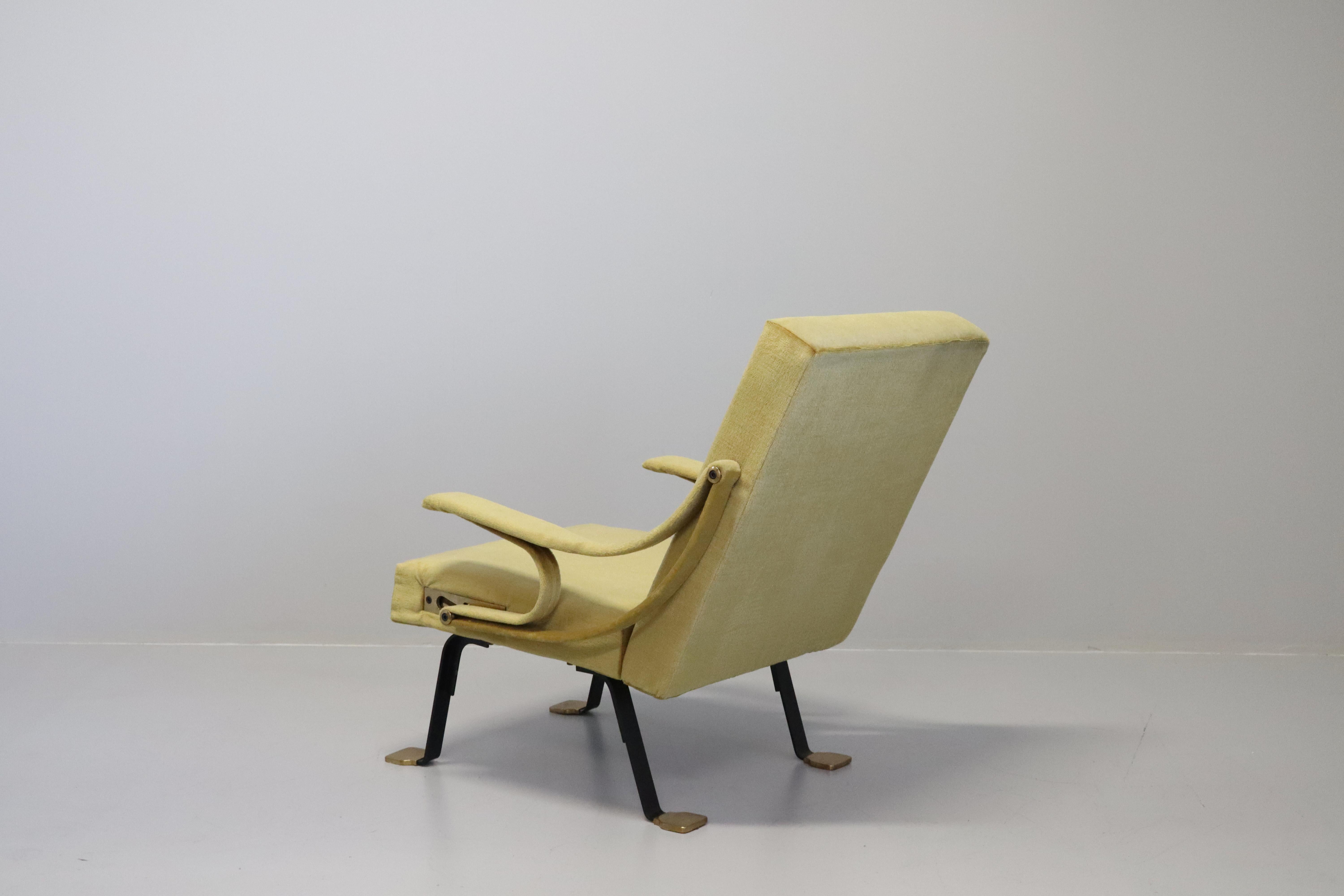 Brass Pair of Ignazio Gardella Digamma armchairs for Gavina Italia, 1960s For Sale