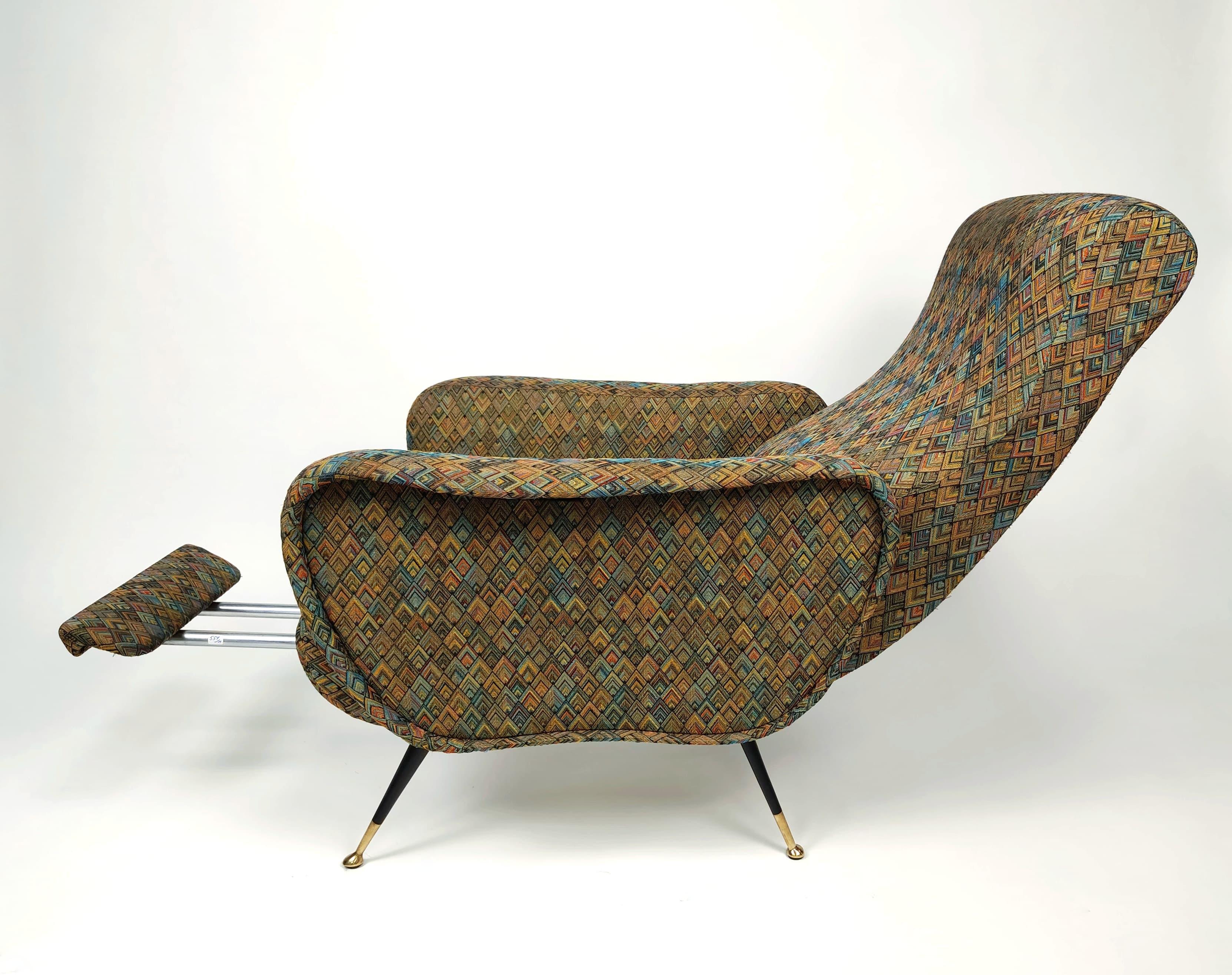 Pair of Missoni-type fabric armchairs, Italy, ca. 1960. For Sale 1