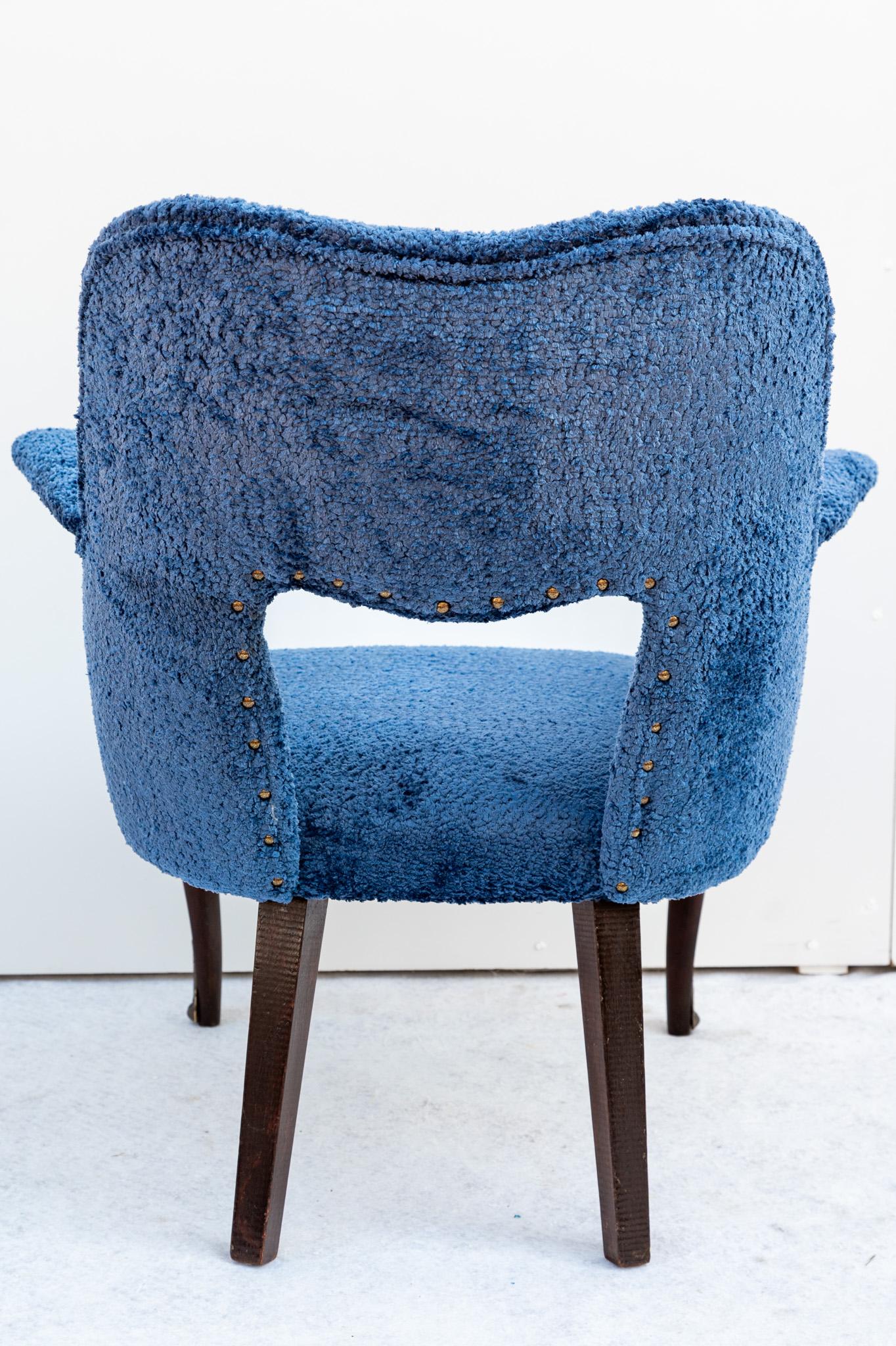 Mid-Century moderno Coppia di poltrone in legno e bouclé, Anni '50 in vendita