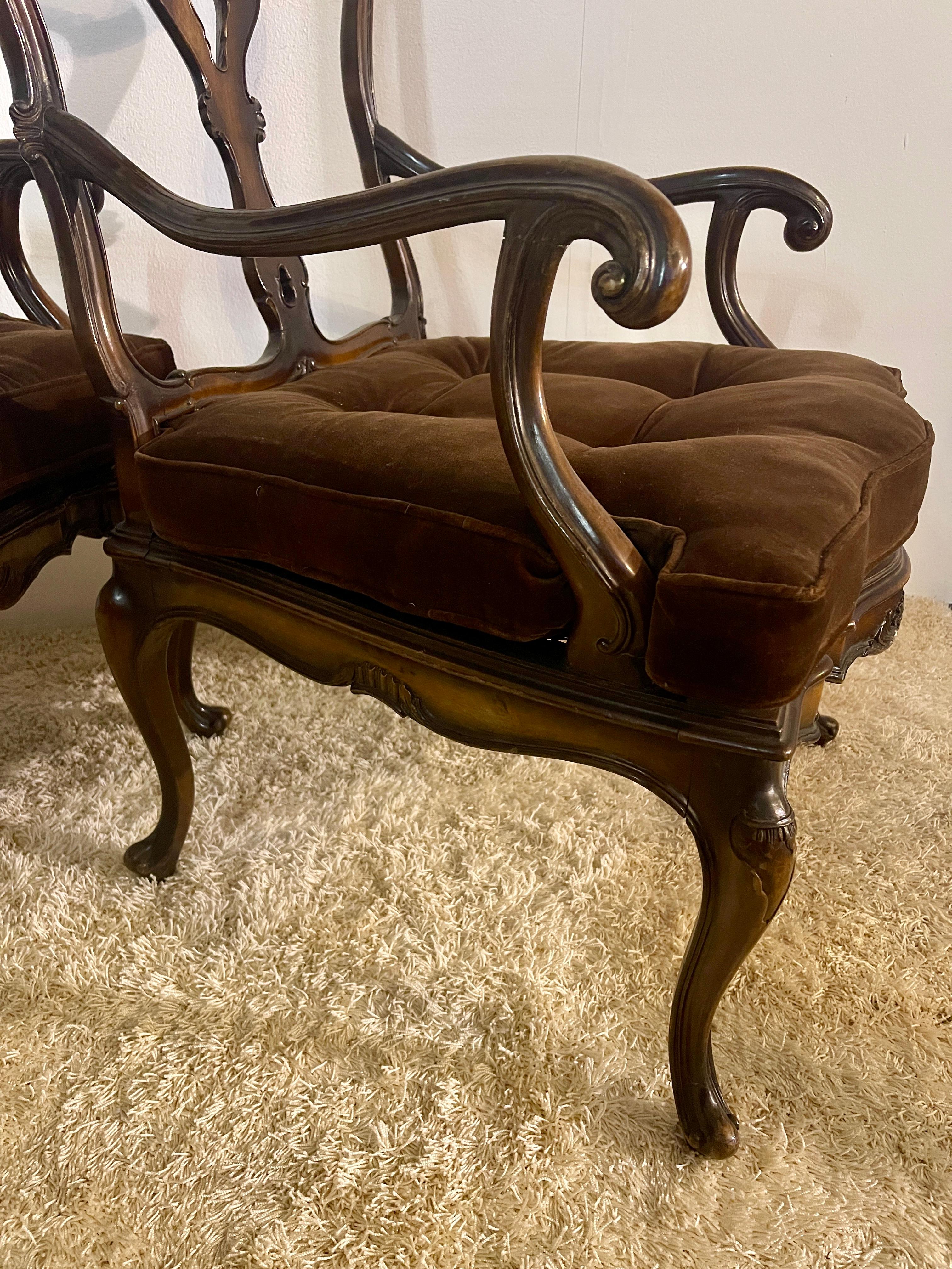 Paire de fauteuils en noyer de Vénétie du XIXe siècle en vente 5
