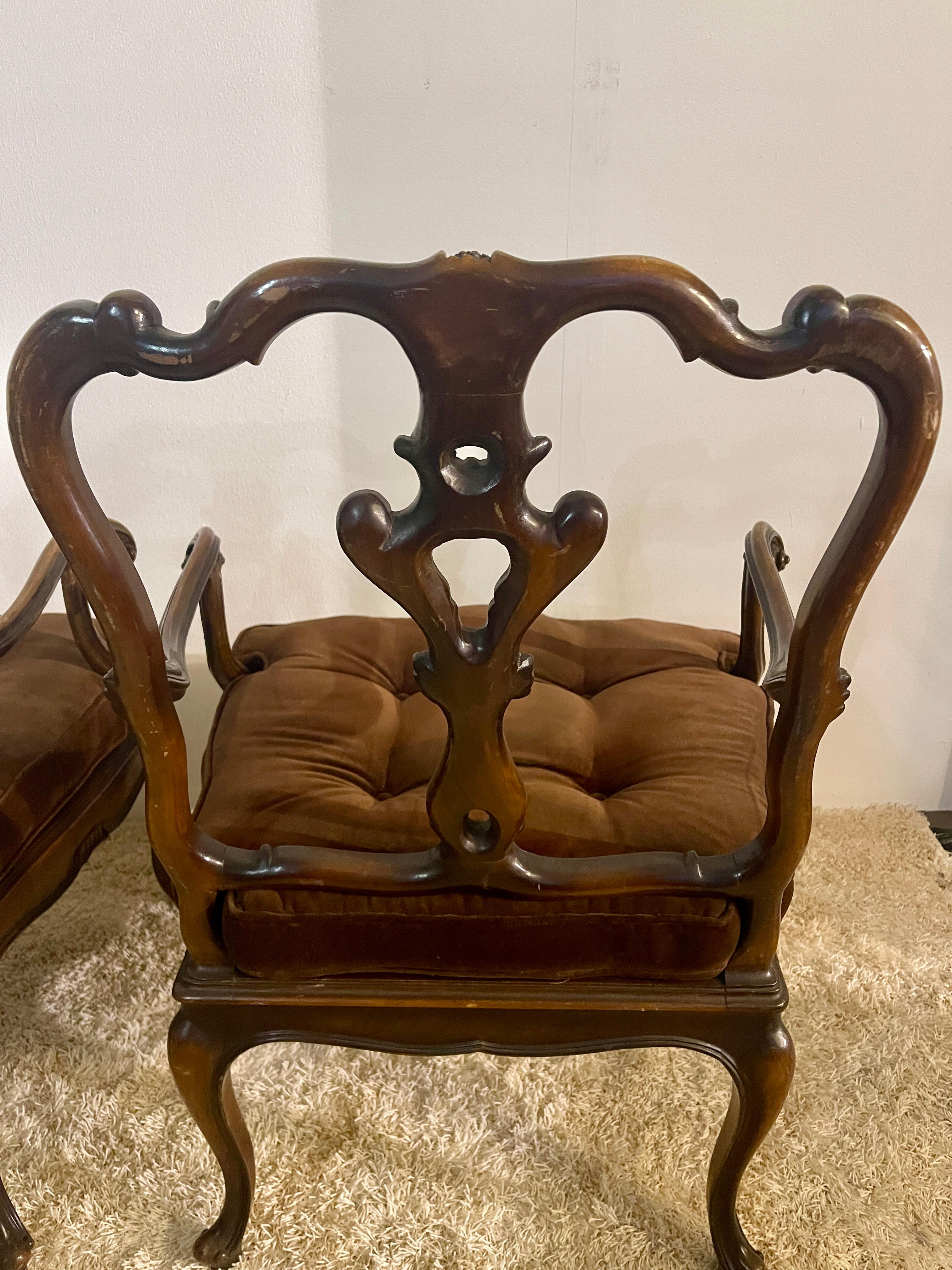 Paire de fauteuils en noyer de Vénétie du XIXe siècle en vente 7