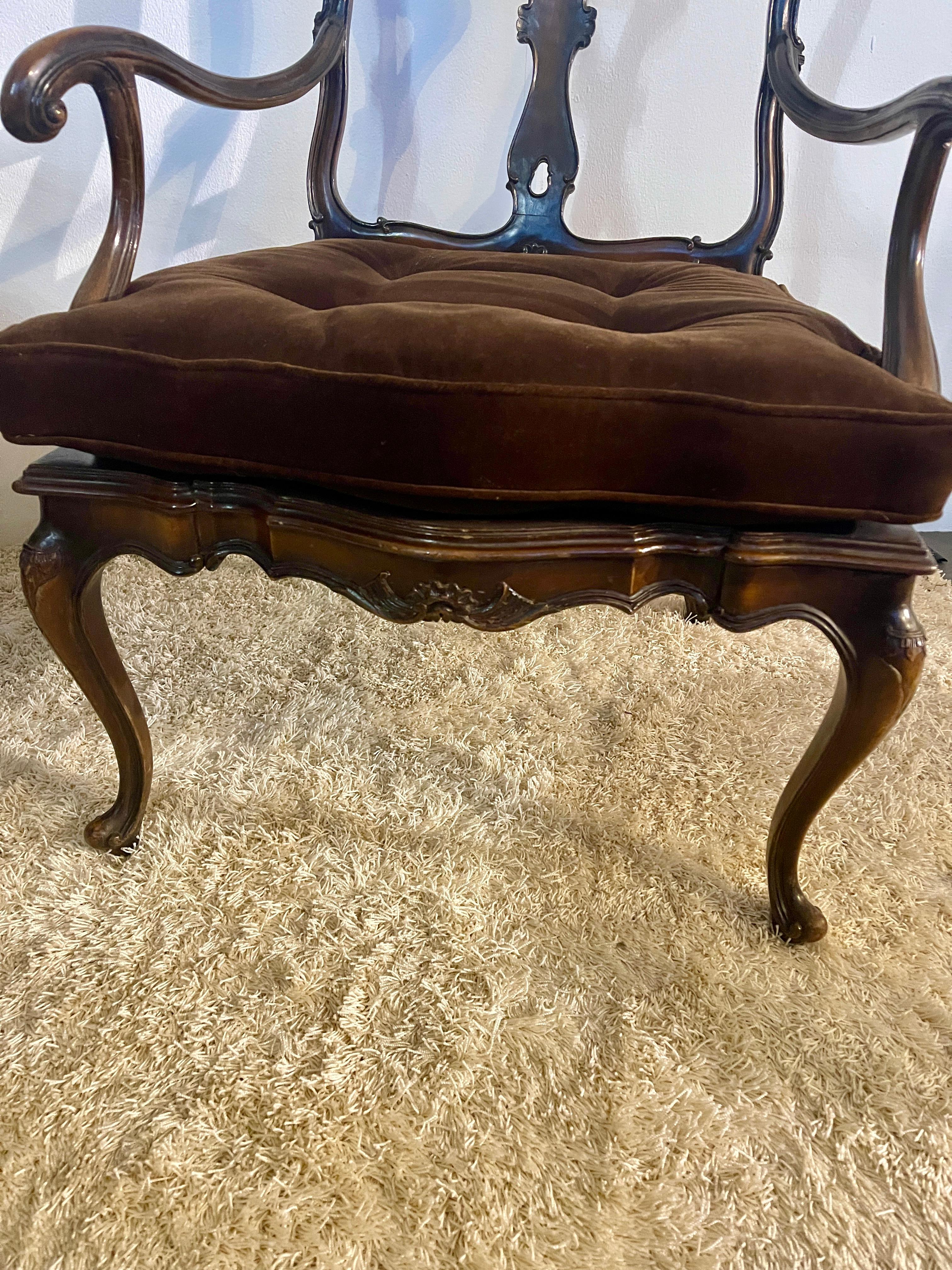 19th Century Paire de fauteuils en noyer de Vénétie du XIXe siècle en vente