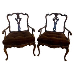 Pareja de sillones de nogal veneciano del siglo XIX