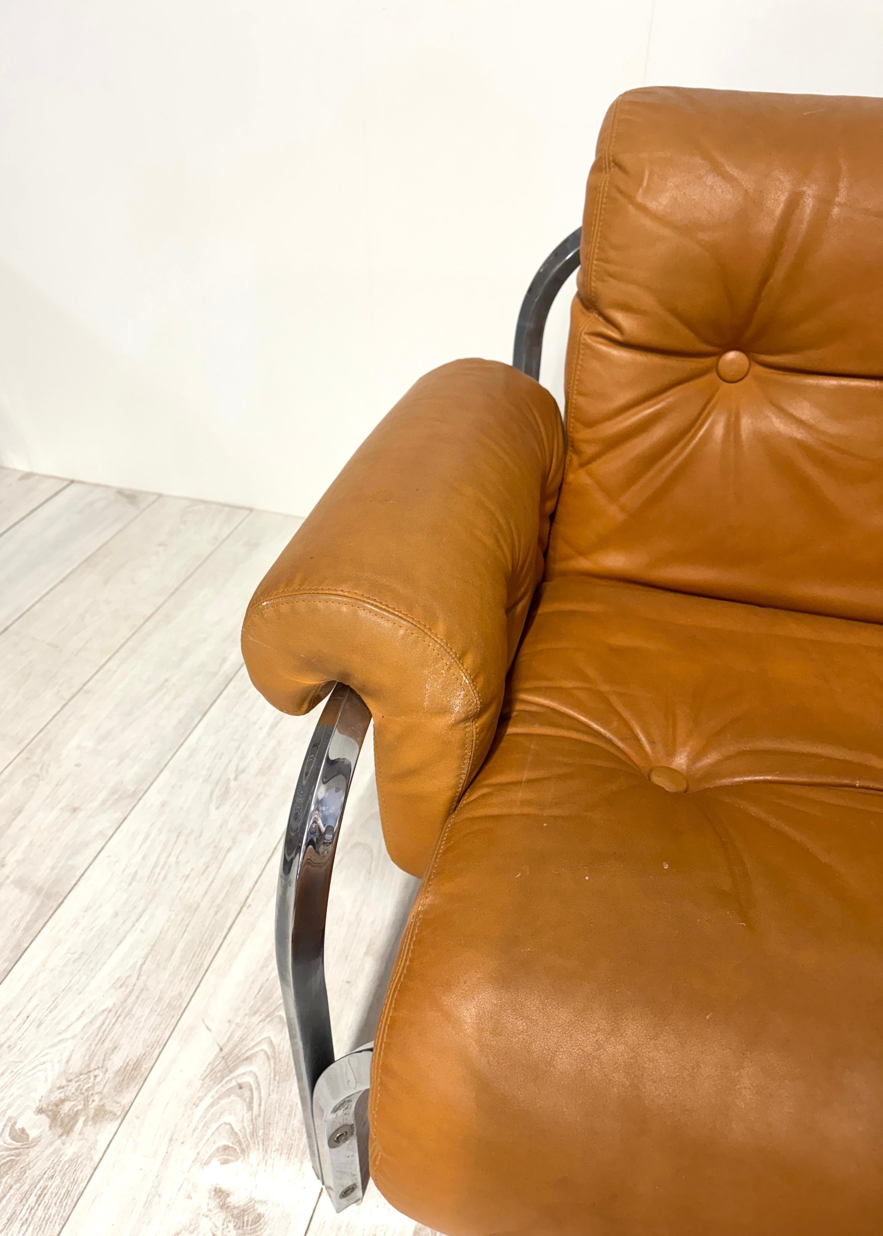 Coppia di poltrone in pelle, prod. Italiana, anni '70 4
