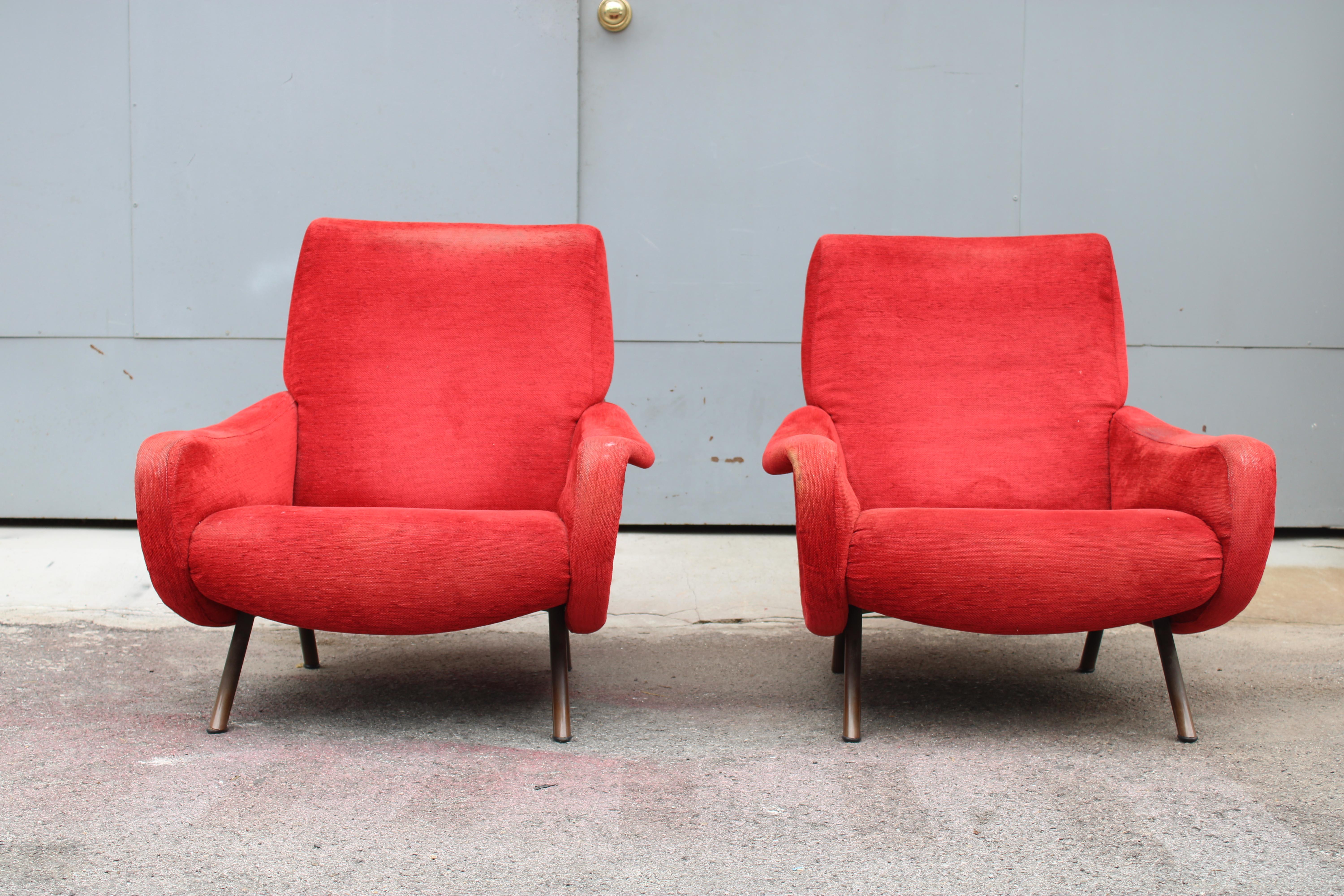 Coppia di poltrone Marco Zanuso modello lady in Velluto Rosso, nello stato originale, design Iconico Italiano intramontabile.
