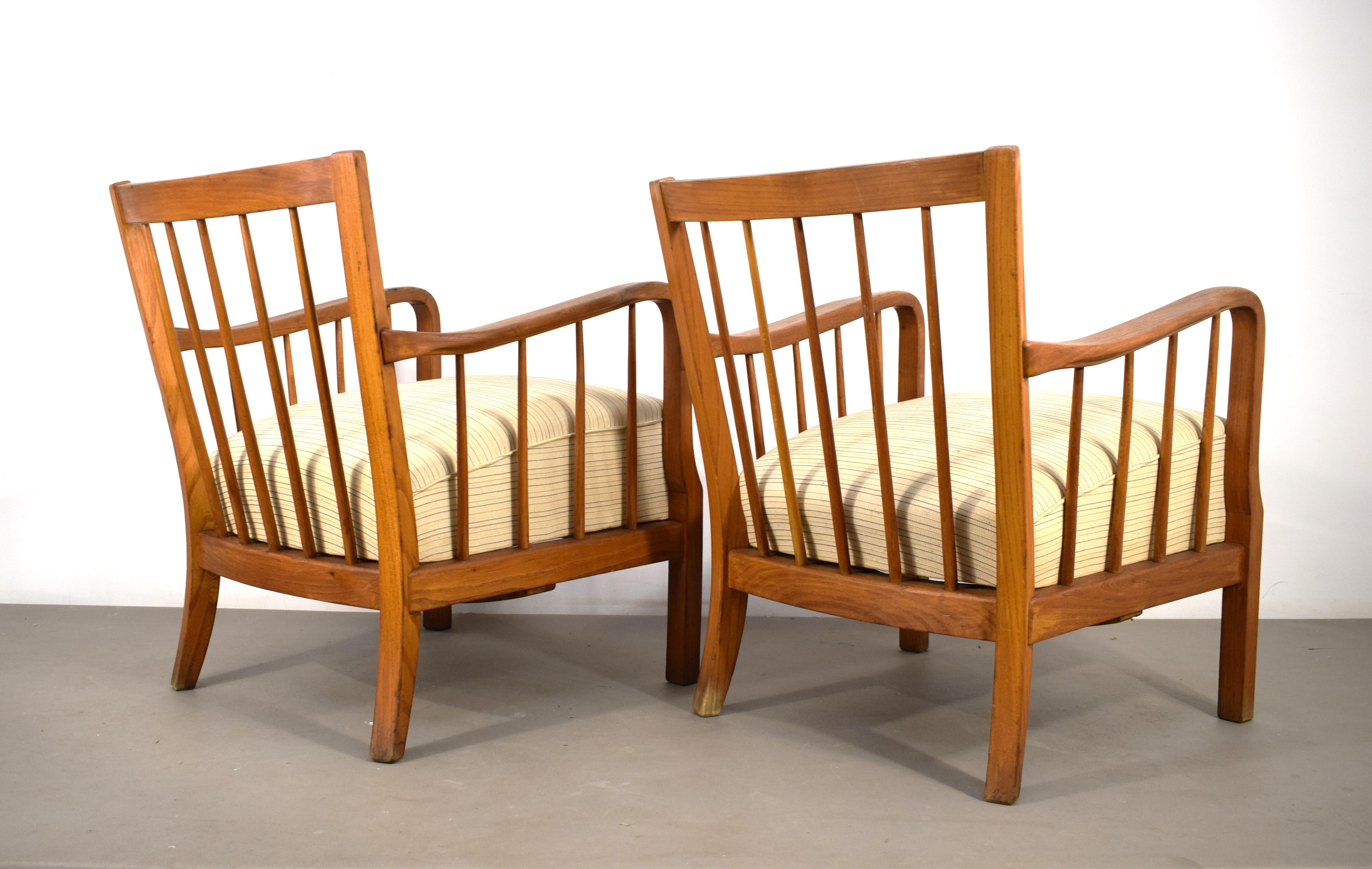 Mid-20th Century Paire de fauteuils, Italie, années 1940. en vente