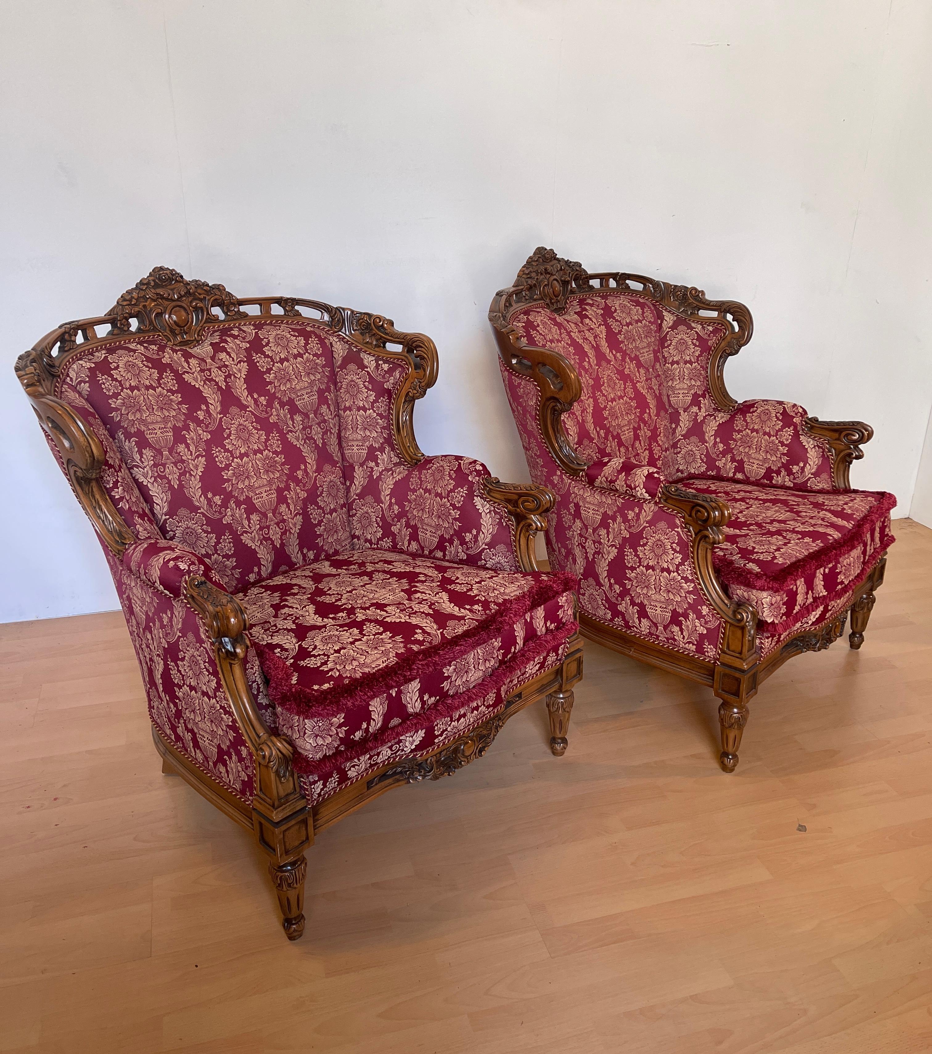 Coppia di poltrone italiane in legno intagliato in stile barocco degli anni '60 in vendita 6