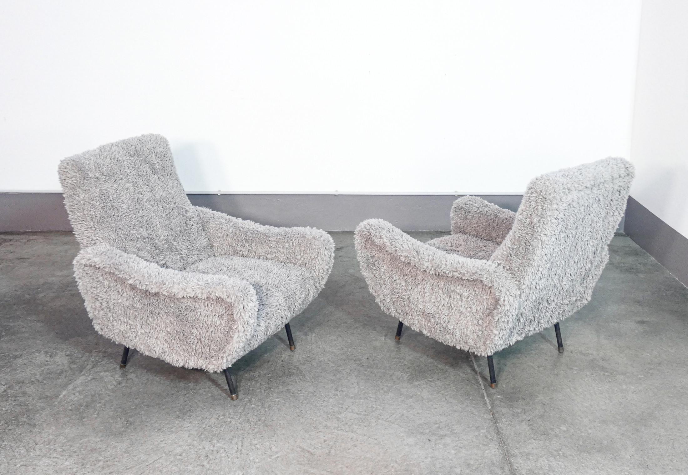 Paire de fauteuils
Dame
attribuée à la main de
Marco ZANUSO.

ORIGINE
Italie

PÉRIODE
1950s

CONCEPTEUR
Fauteuils pour dames
attribuée à la main de
Marco ZANUSO

MATÉRIAUX
Matériaux mixtes

DIMENSIONS
Hauteur : 87 cm
Largeur : 68 cm
Profondeur : 86