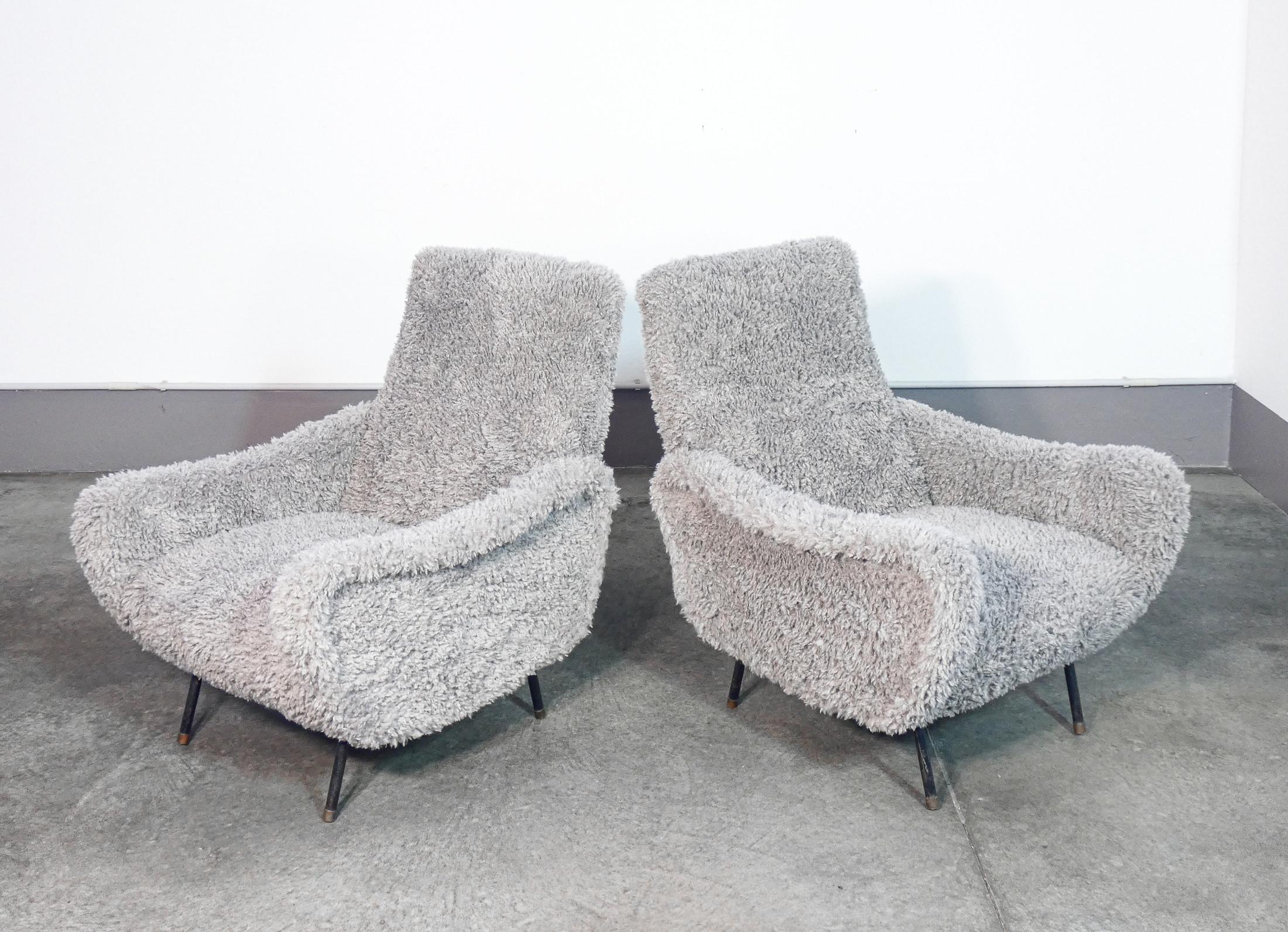 Paire de fauteuils de dame attribués à Marco ZANUSO. Italie, années 50 en vente 2