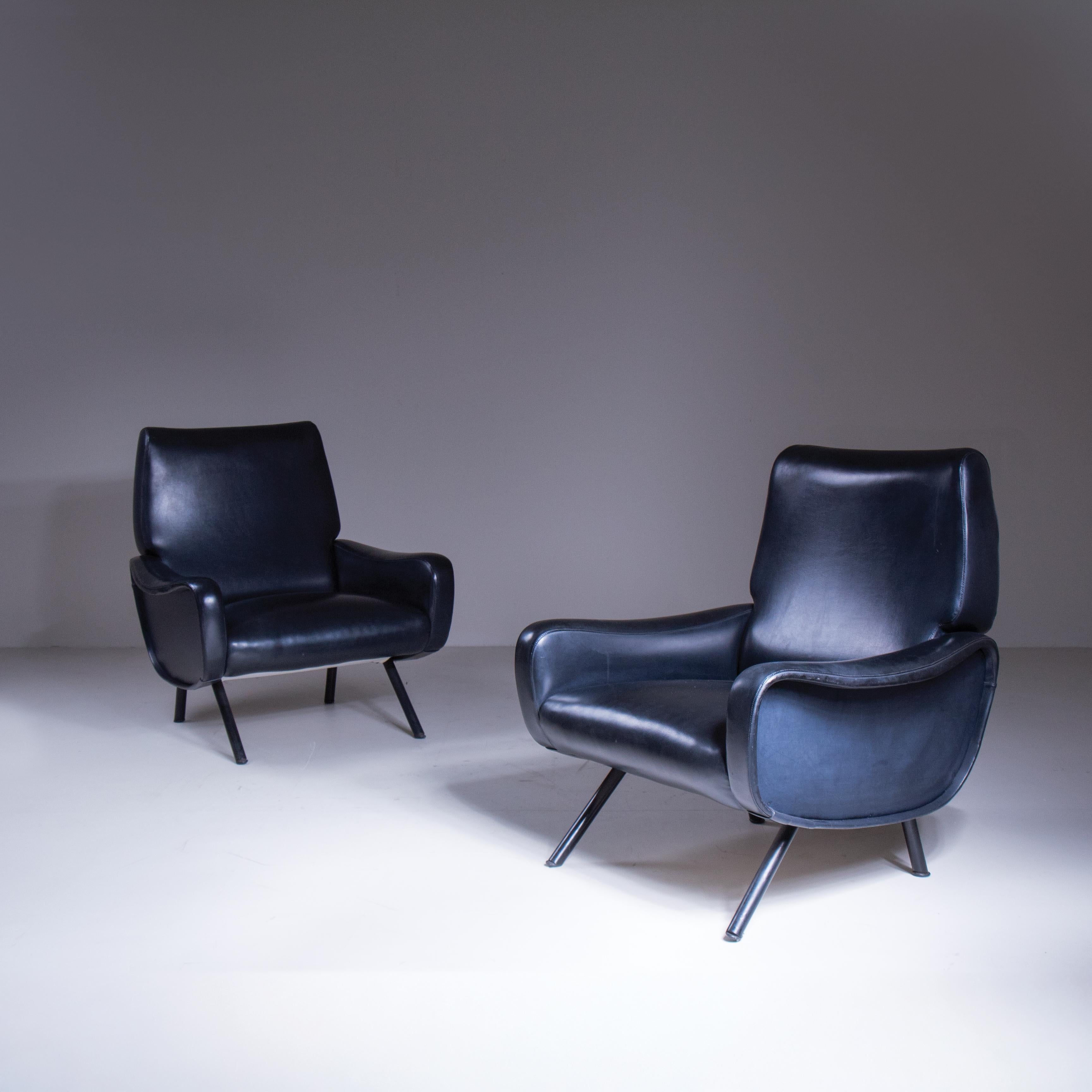 Fauteuils Lady, deux pièces, conçus par Marco Zanuso pour Arflex, aujourd'hui Cassina. Fabriqué en Italie, design original de 1951. Fabriqué avec un cadre en métal tubulaire rembourré, recouvert de skaï et complété par des pieds en métal peint.