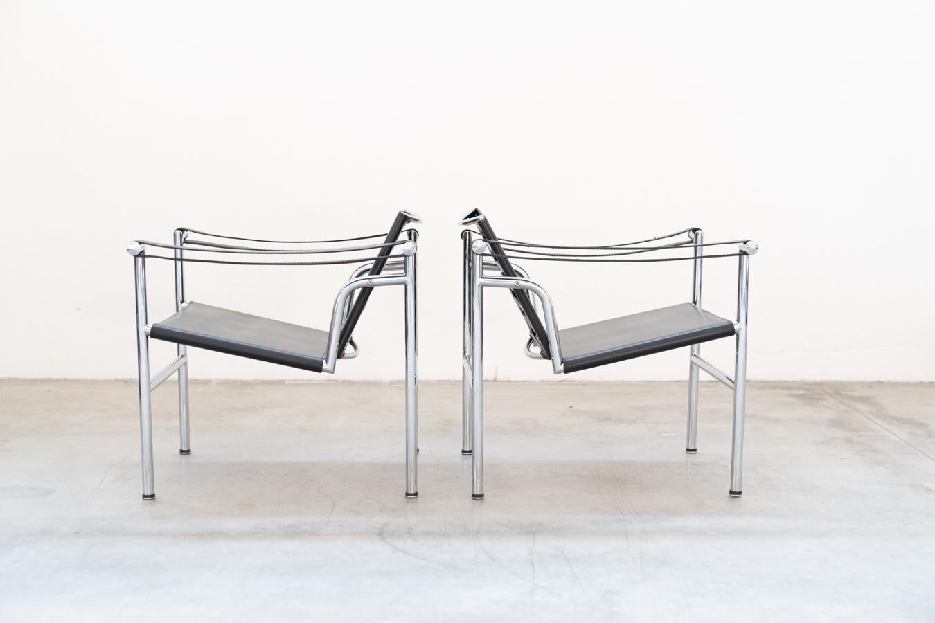 Pair of LC1 armchairs by Le Corbusier, for Cassina 1970 For Sale 6