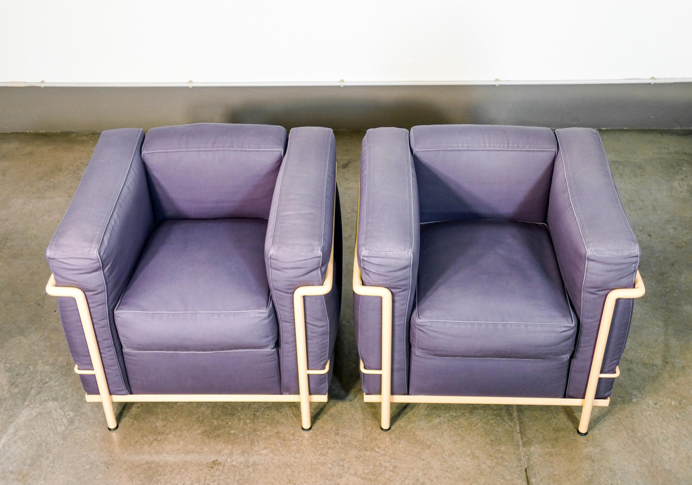 Pareja de sillones LC2 diseño LE CORBUSIER, JEANNERET, PERRIAND para Cassina en venta 5