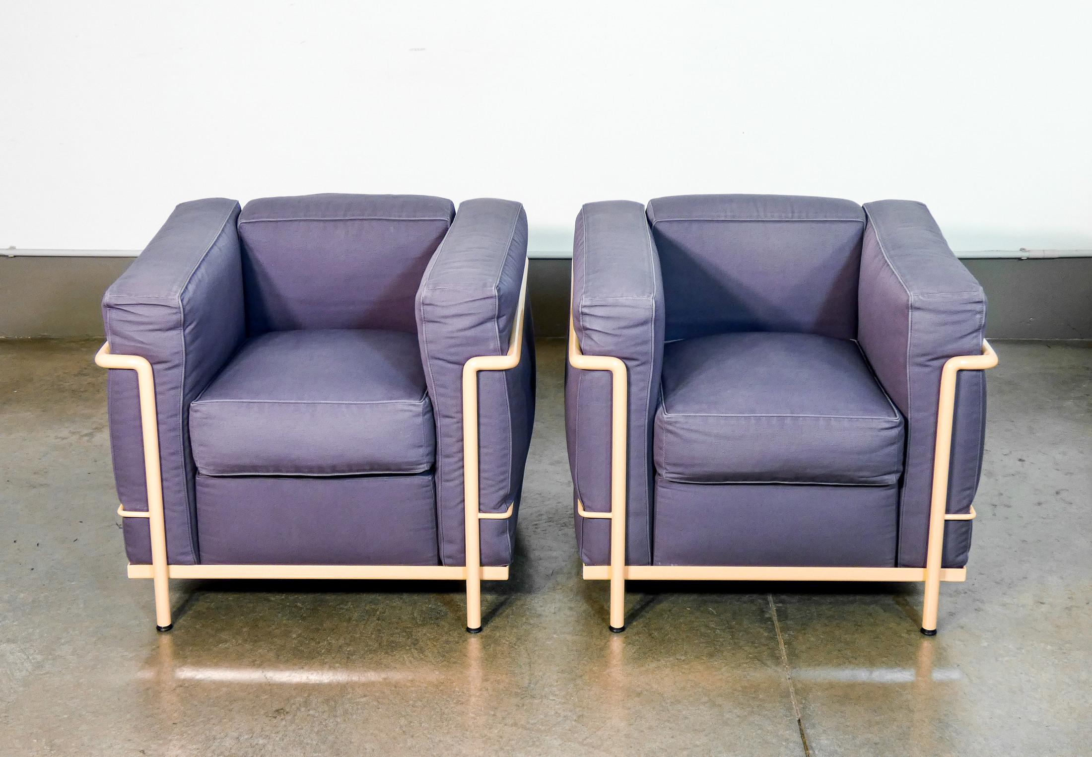 Pareja de sillones LC2 diseño LE CORBUSIER, JEANNERET, PERRIAND para Cassina Italian en venta