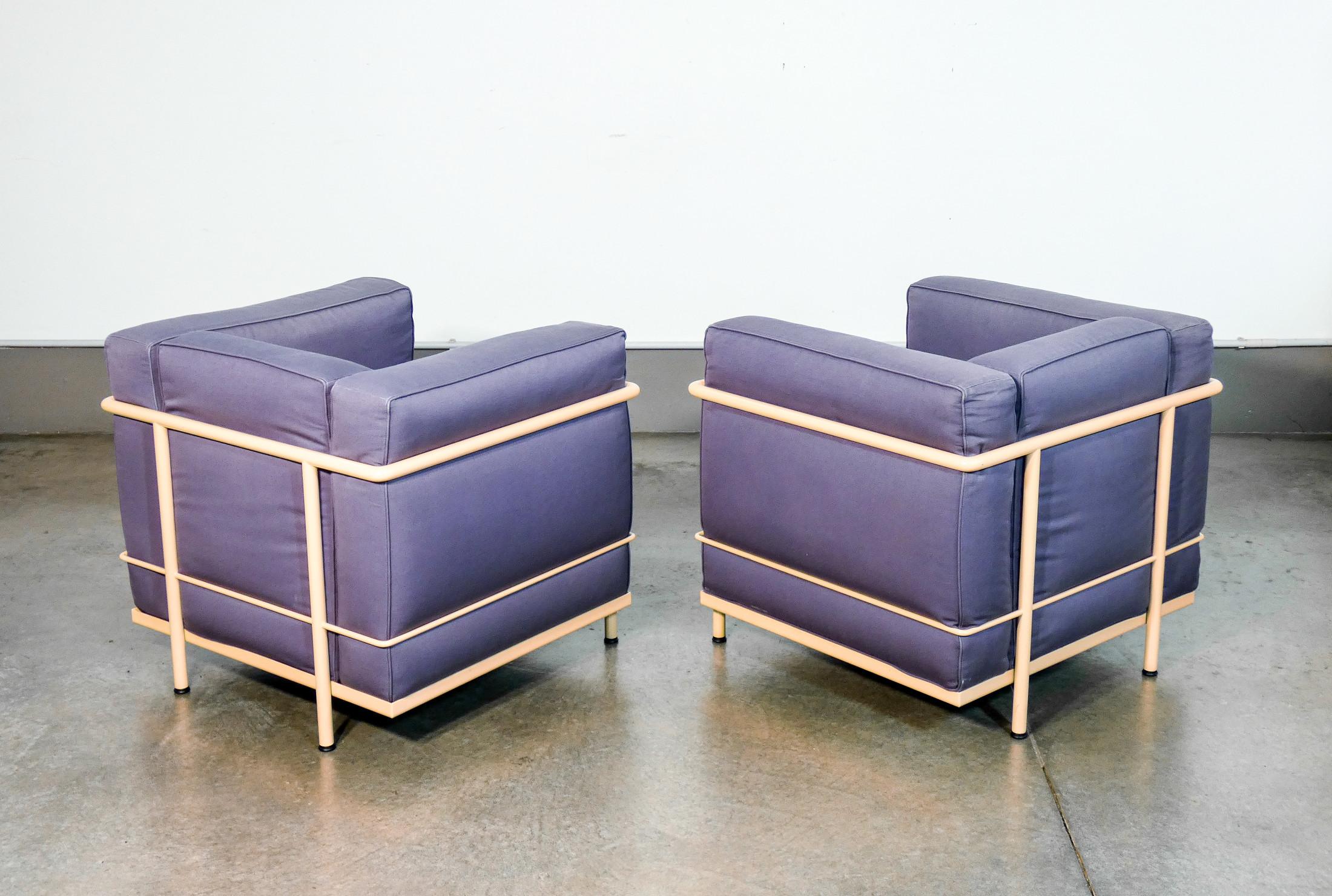 Pareja de sillones LC2 diseño LE CORBUSIER, JEANNERET, PERRIAND para Cassina en venta 2