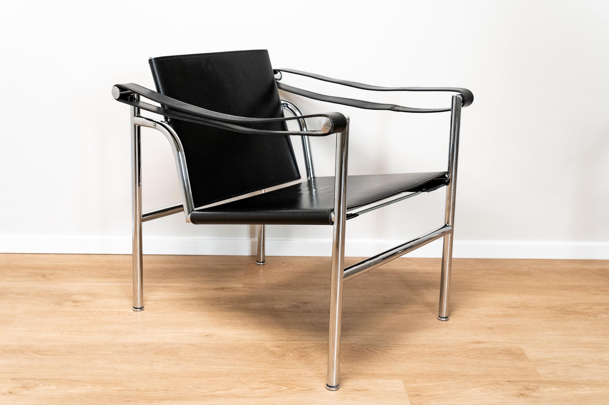 Mid-Century Modern Paire de chaises Le Corbusier, Pierre Jeanneret, Charlotte Perriand, LC1 en vente