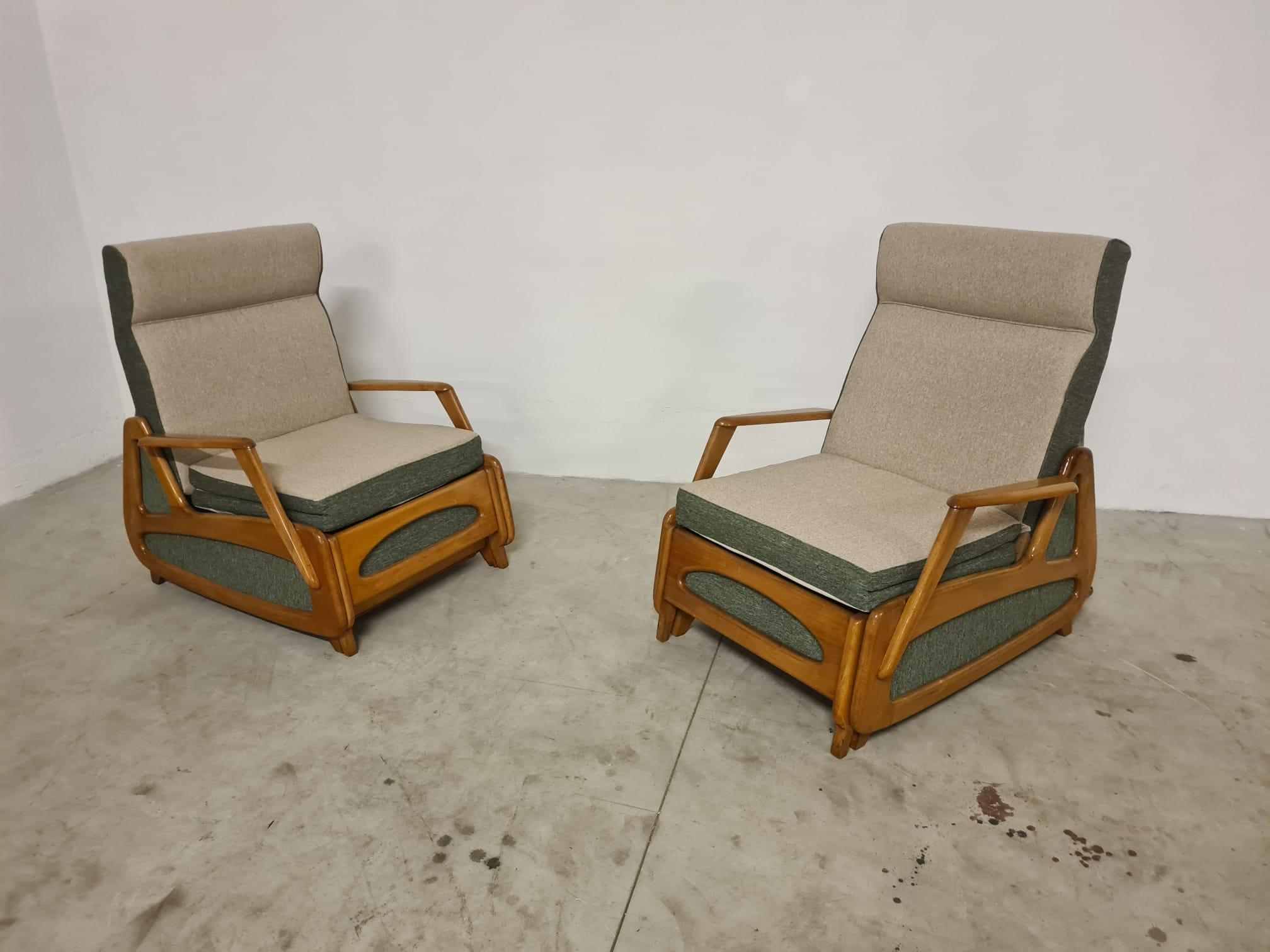 Paire de fauteuils-lits de fabrication française des années 1950 en vente 6