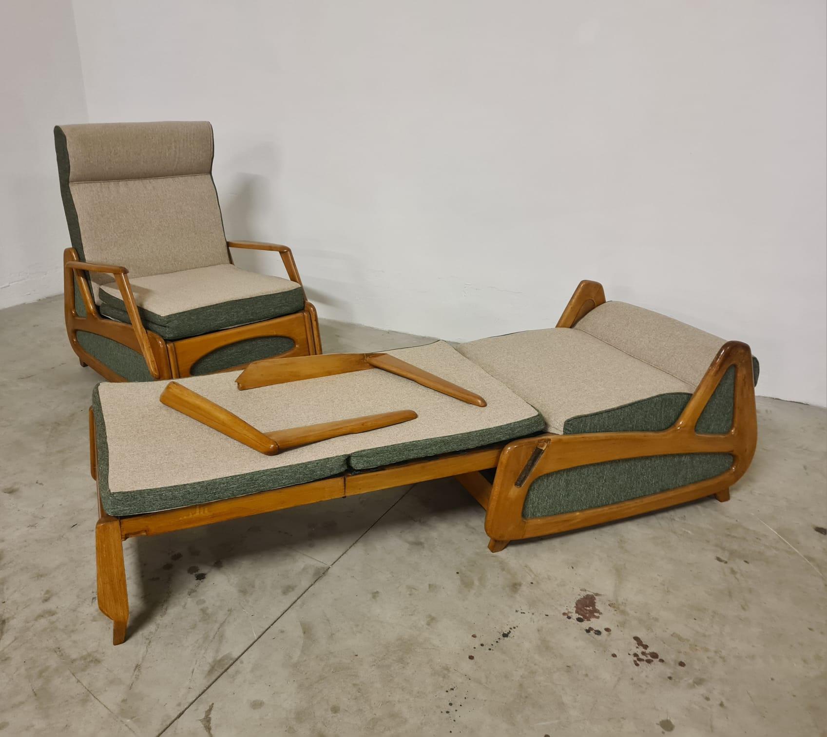 Paire de fauteuils-lits de fabrication française des années 1950 en vente 1